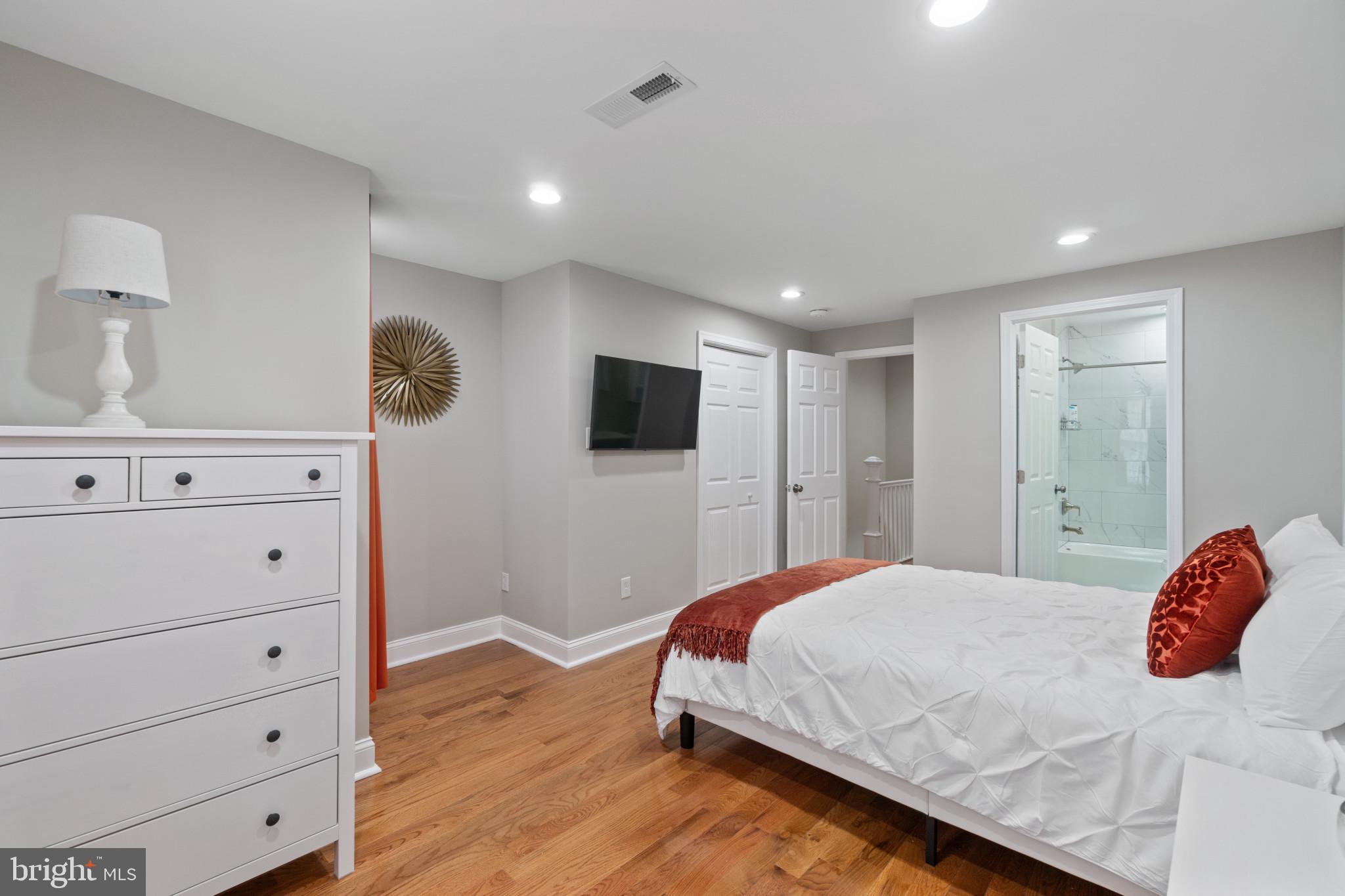 JOHNS HOPKINS - Residential