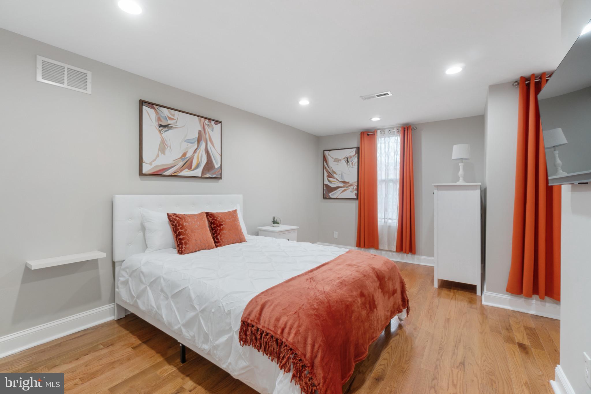 JOHNS HOPKINS - Residential