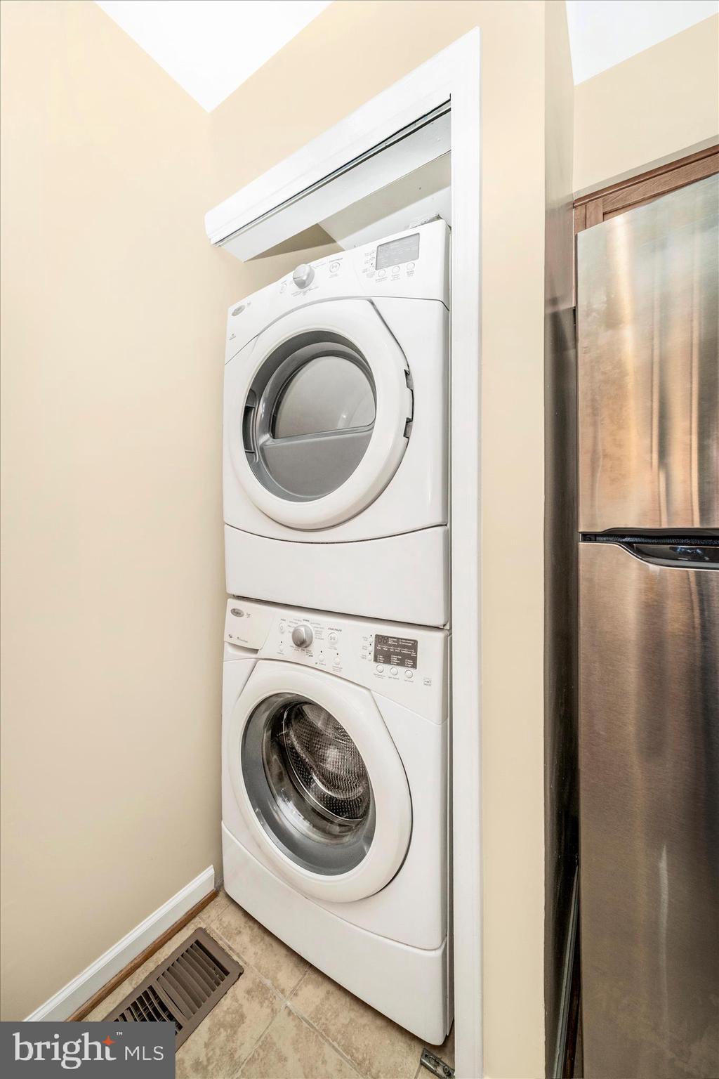 THE GABLES ON TUCKERMAN - Residential