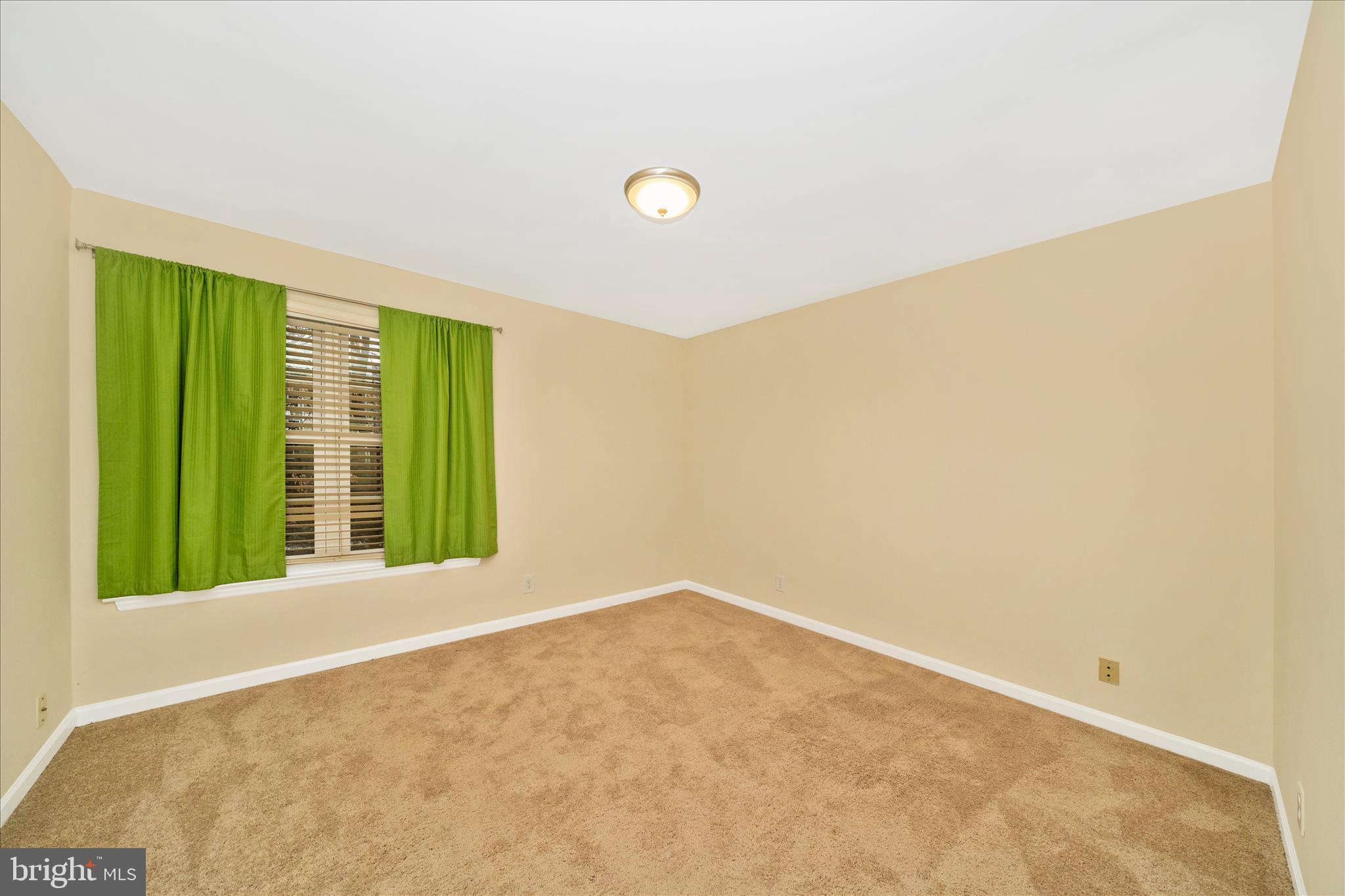 THE GABLES ON TUCKERMAN - Residential