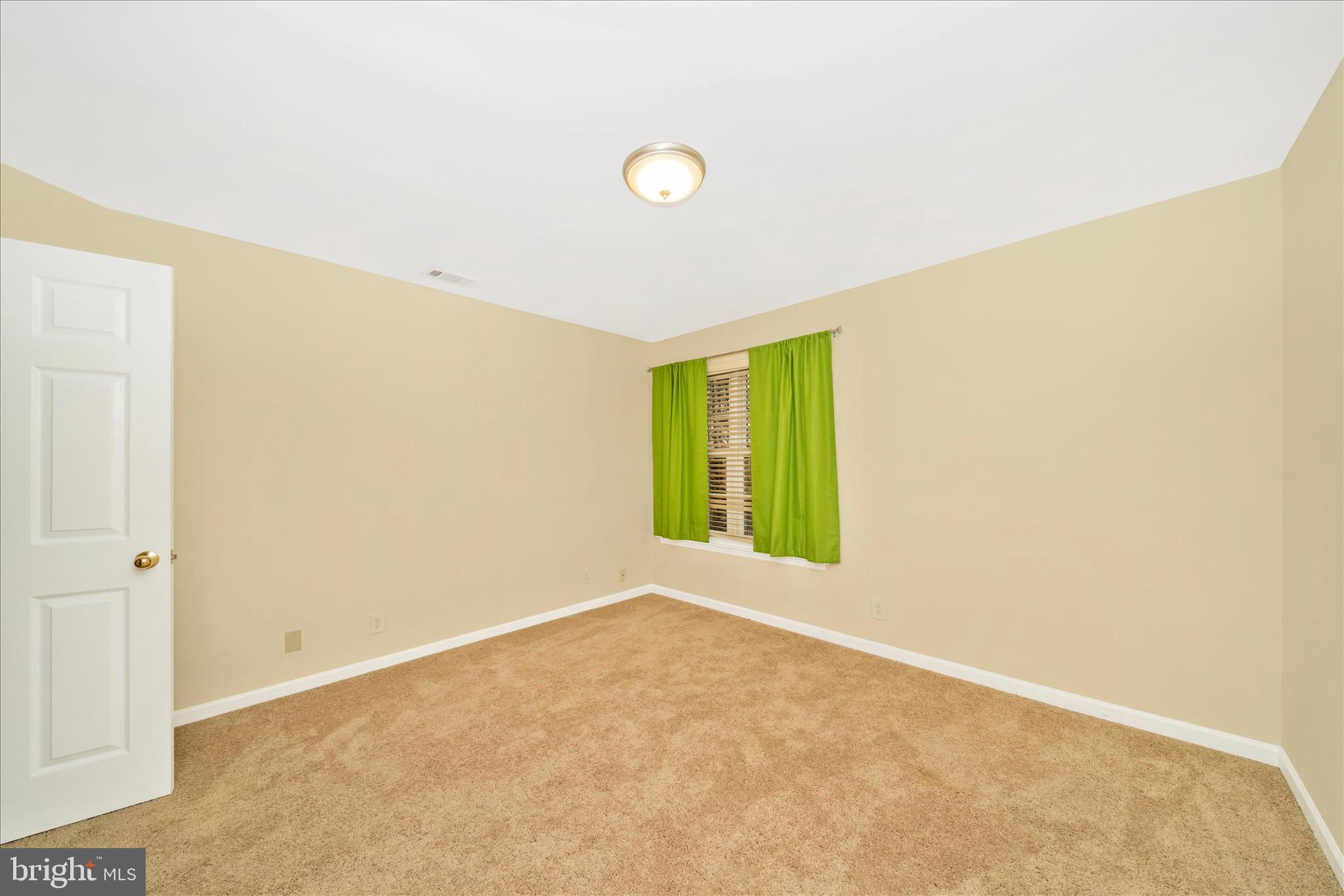 THE GABLES ON TUCKERMAN - Residential