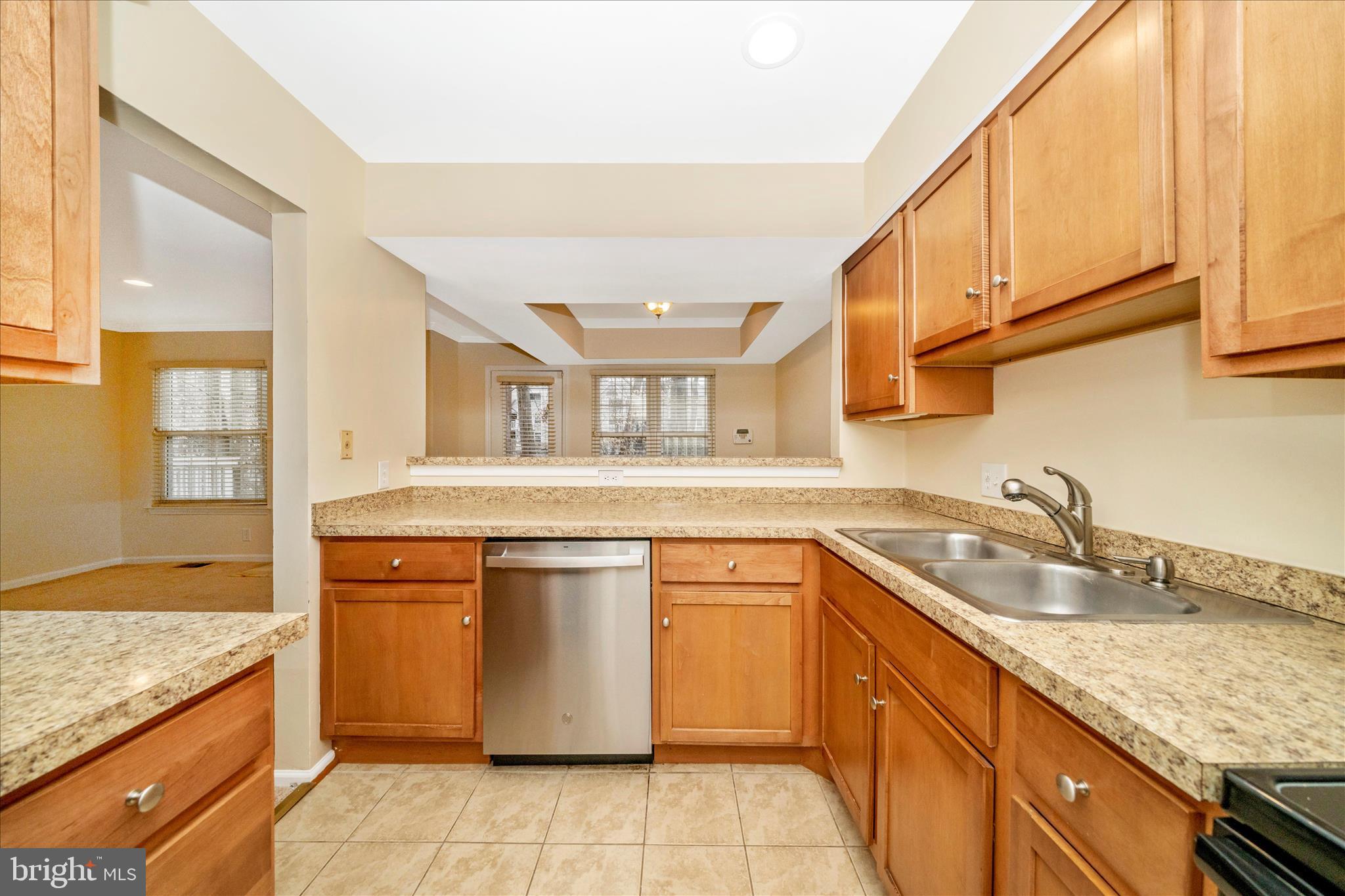 THE GABLES ON TUCKERMAN - Residential