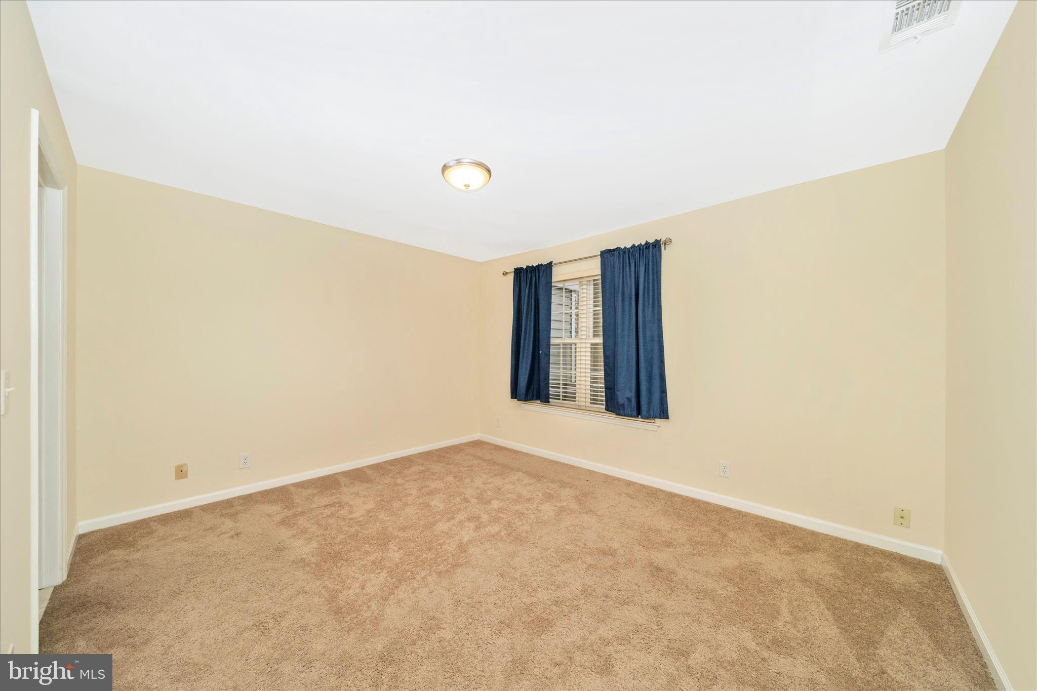 THE GABLES ON TUCKERMAN - Residential