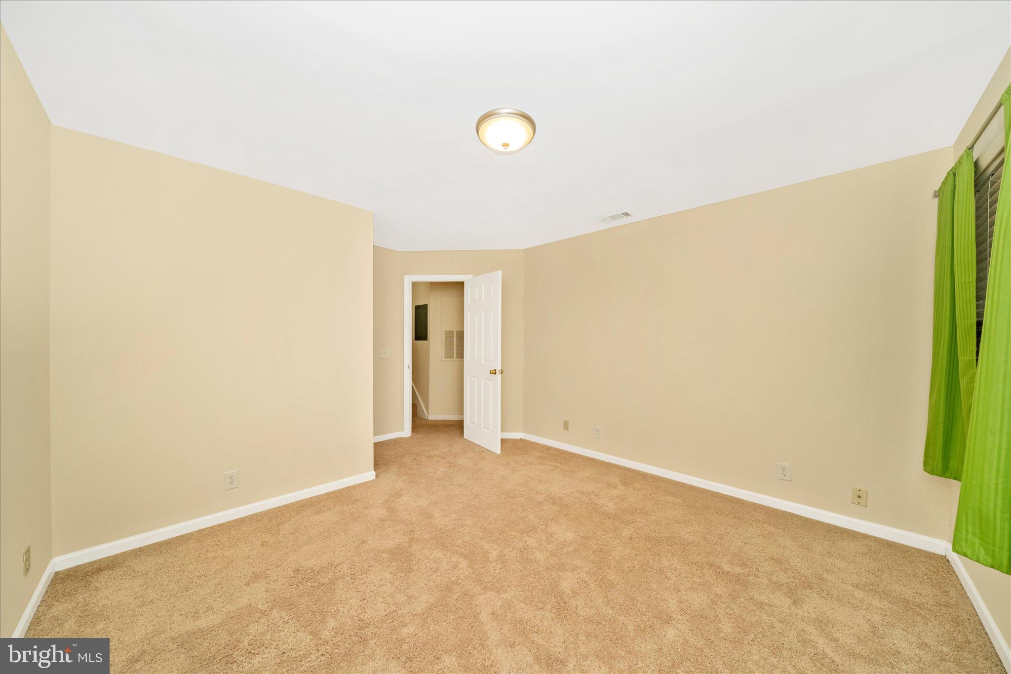 THE GABLES ON TUCKERMAN - Residential