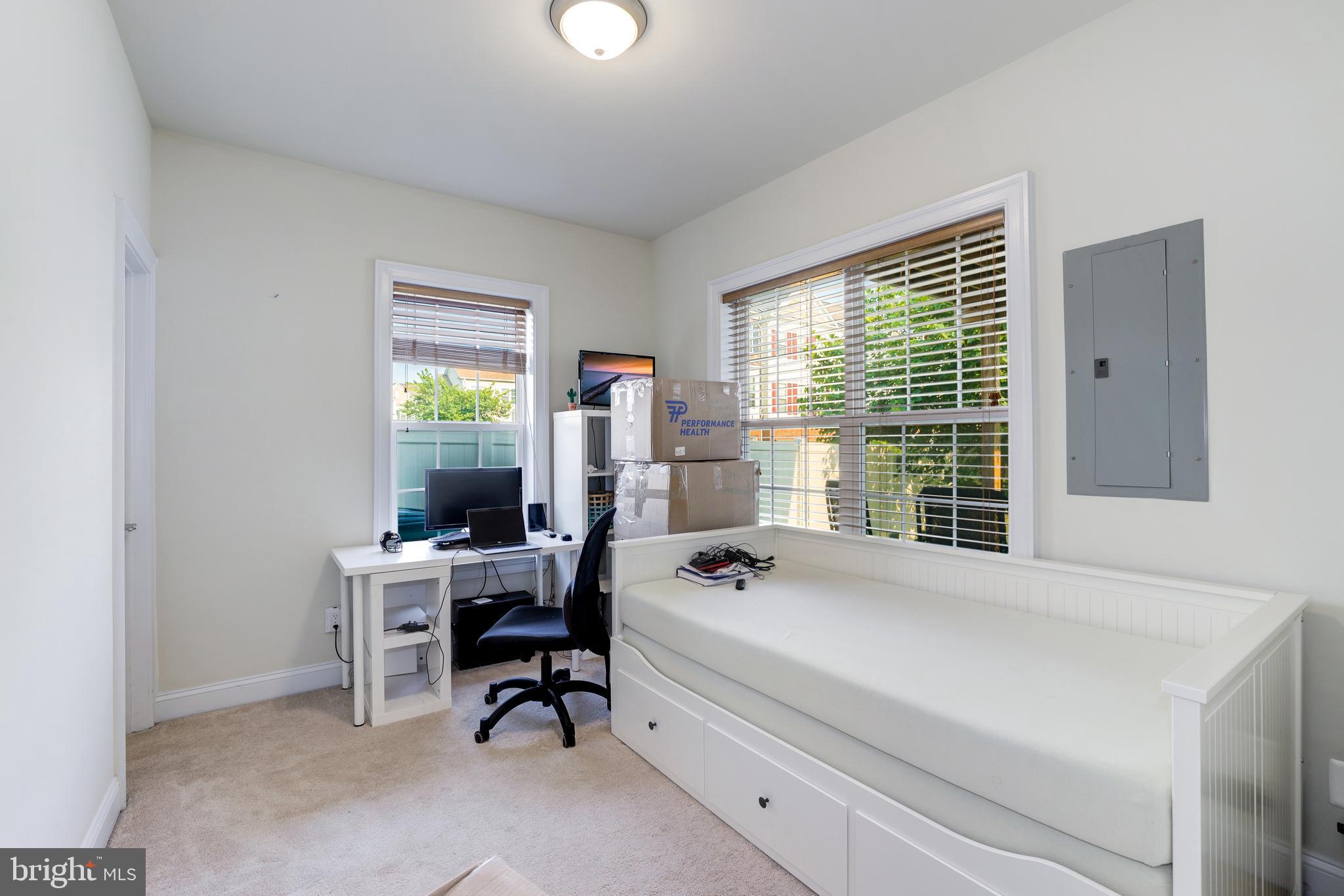 CHANTILLY - Residential Lease