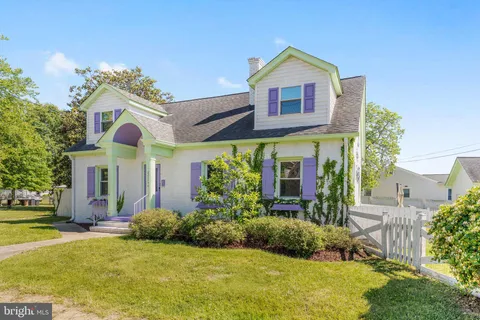 312 Madison Street, Colonial Beach, VA 22443 - #: VAWE2011246