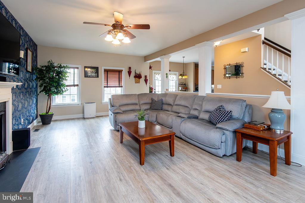 ACADEMY HILLS - Residential