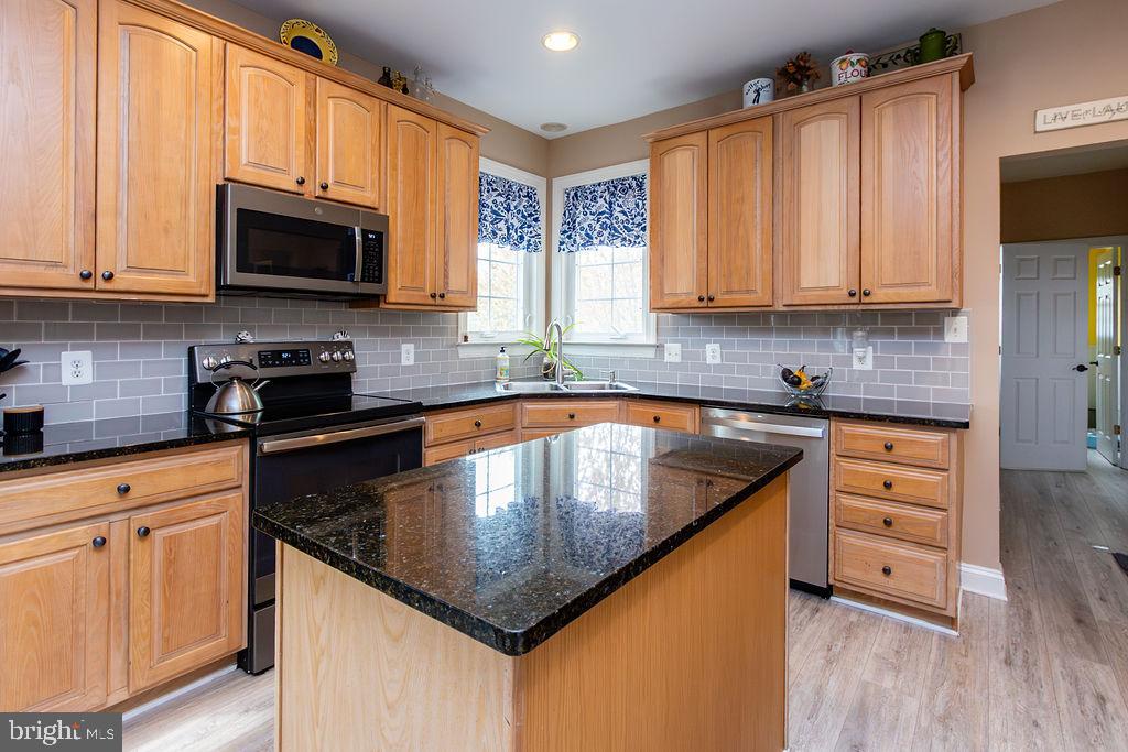 ACADEMY HILLS - Residential