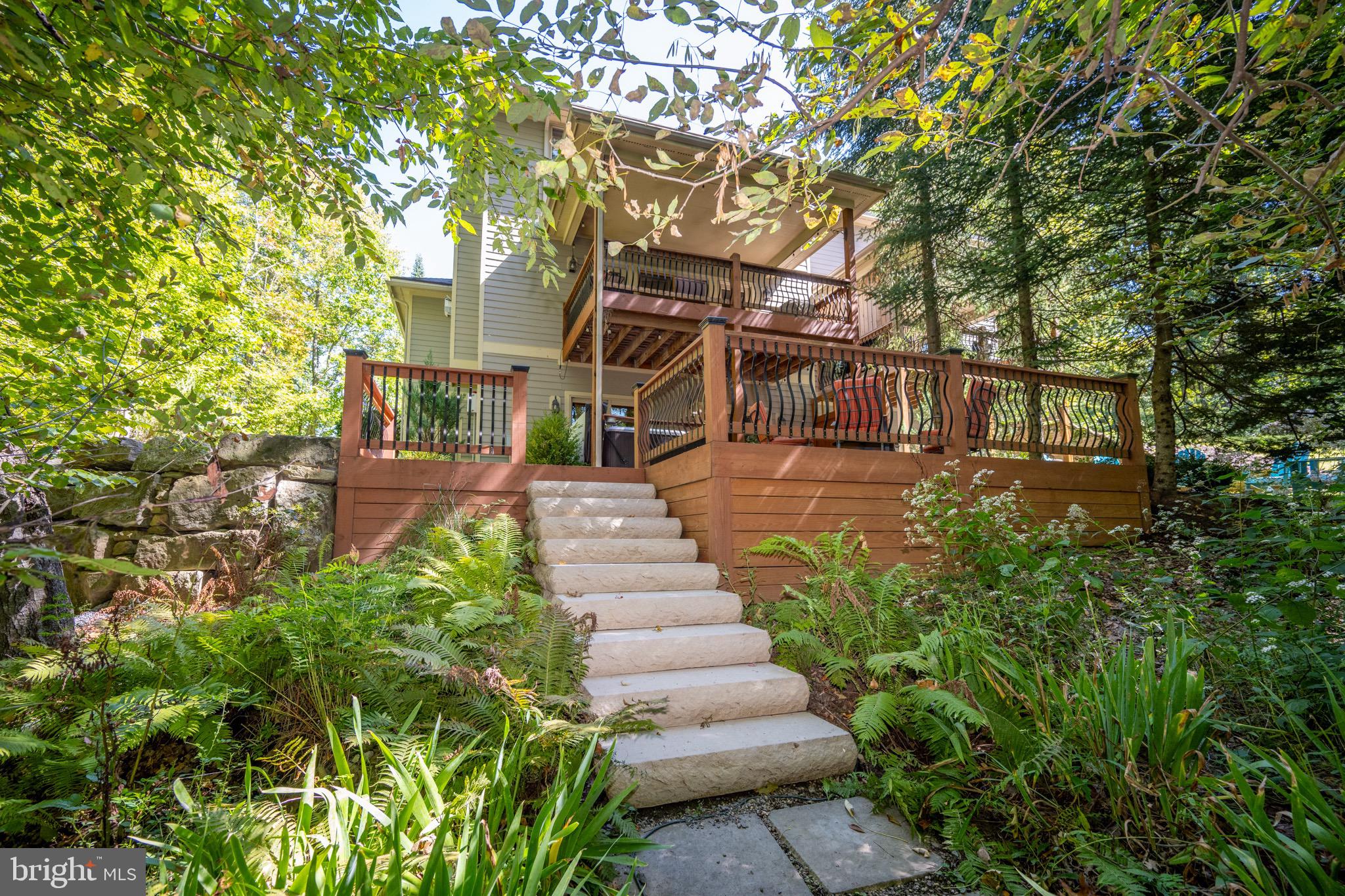 TIMBERLAKE VILLAGE - Residential