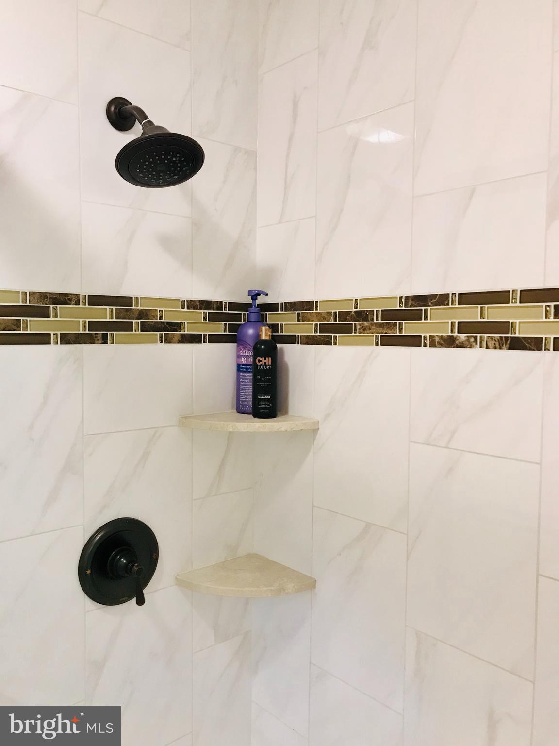 VALLEYBROOK - Residential Lease