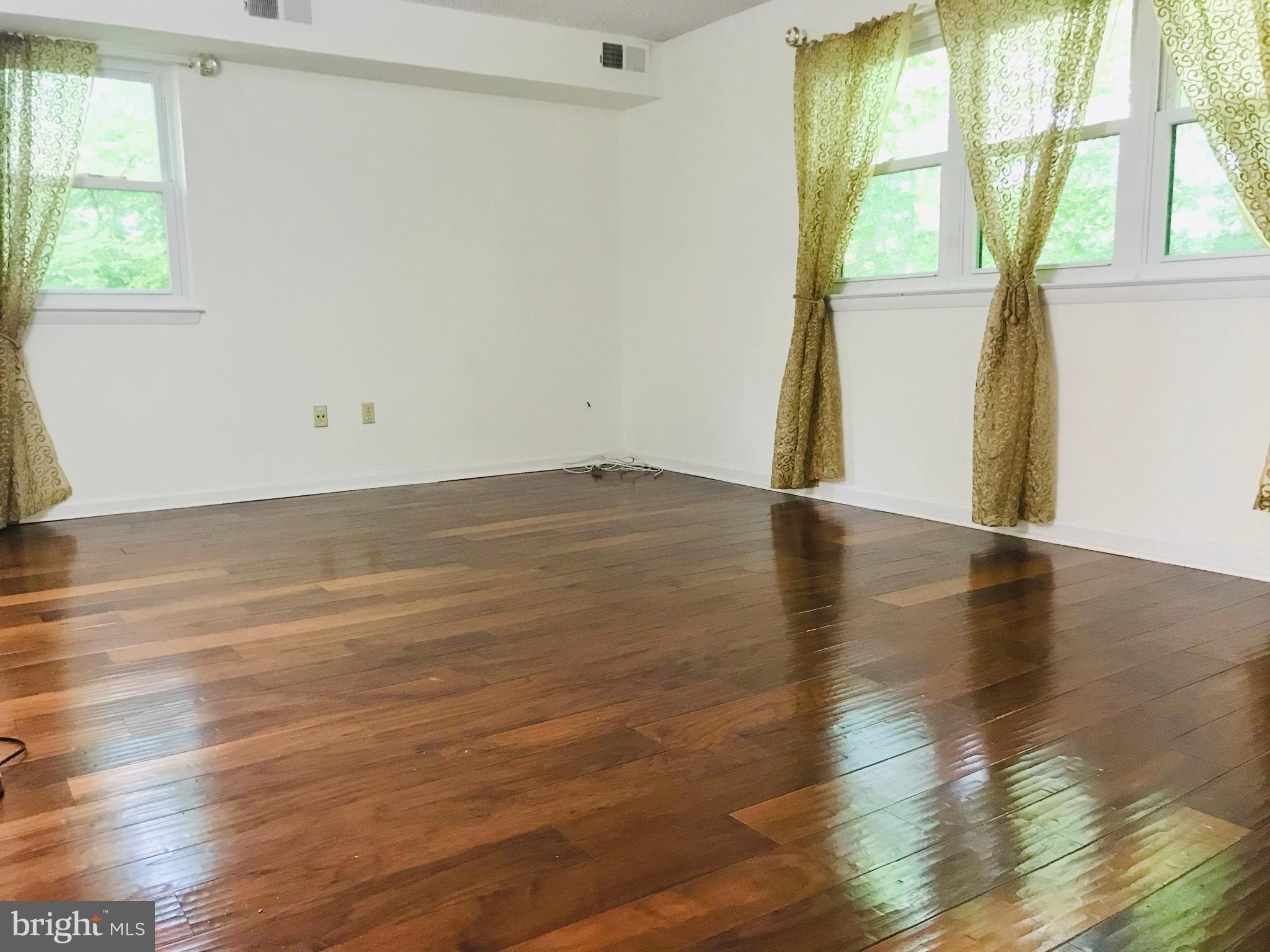 VALLEYBROOK - Residential Lease