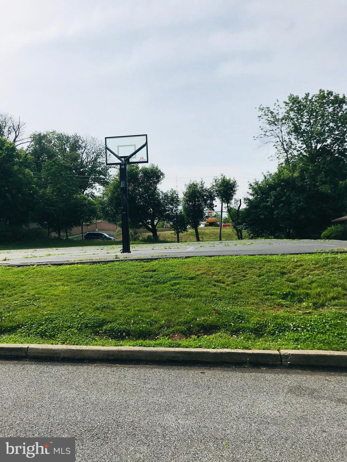 VALLEYBROOK - Residential Lease