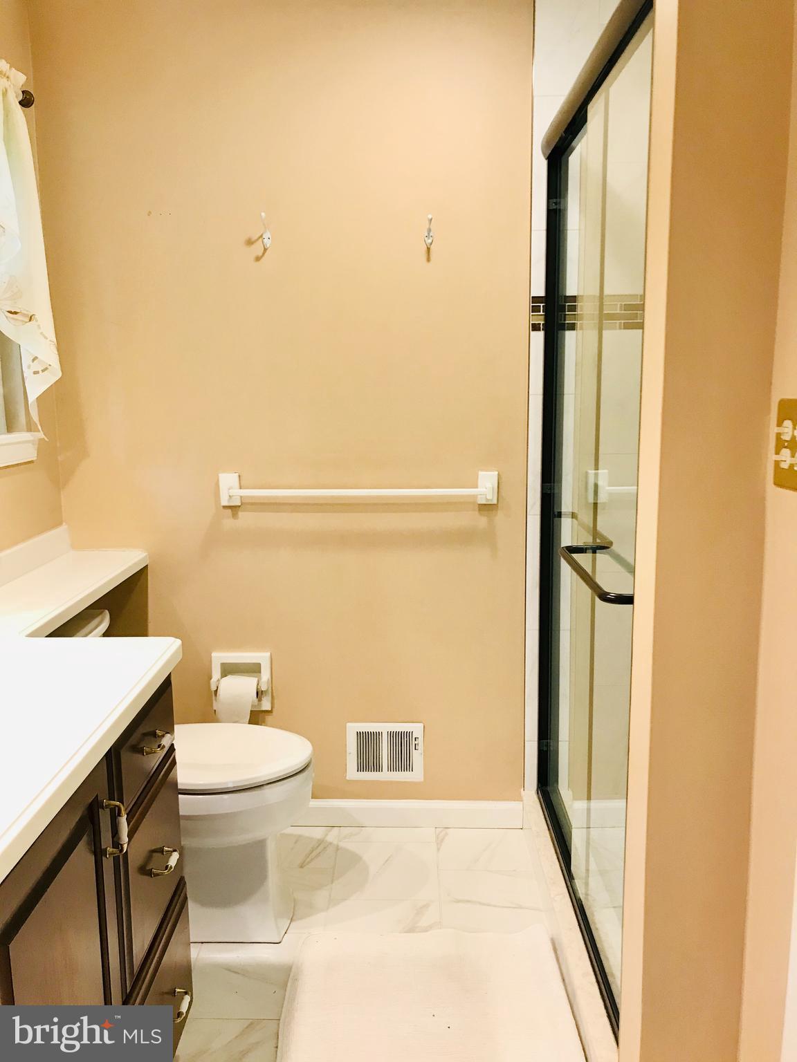 VALLEYBROOK - Residential Lease