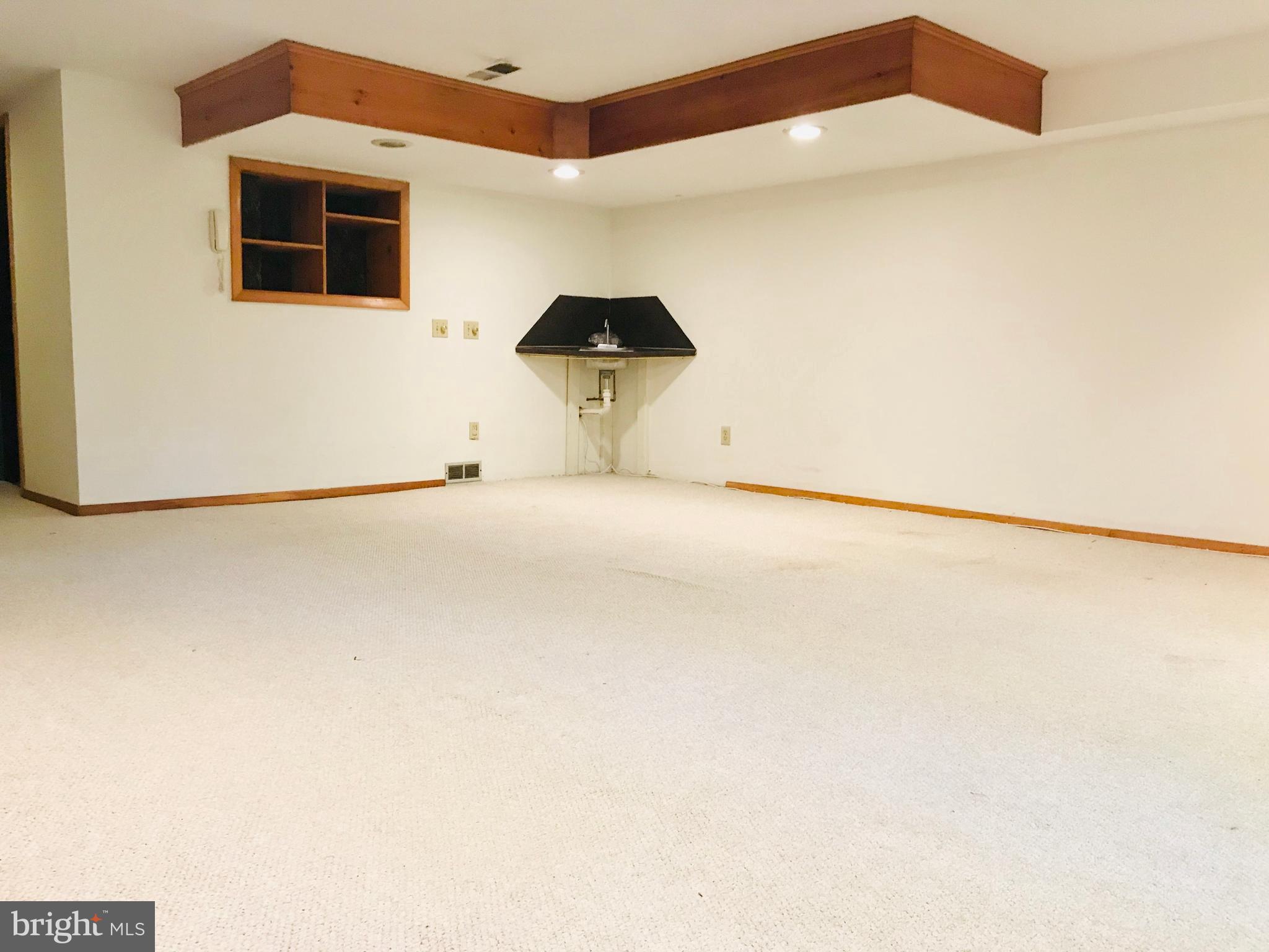 VALLEYBROOK - Residential Lease