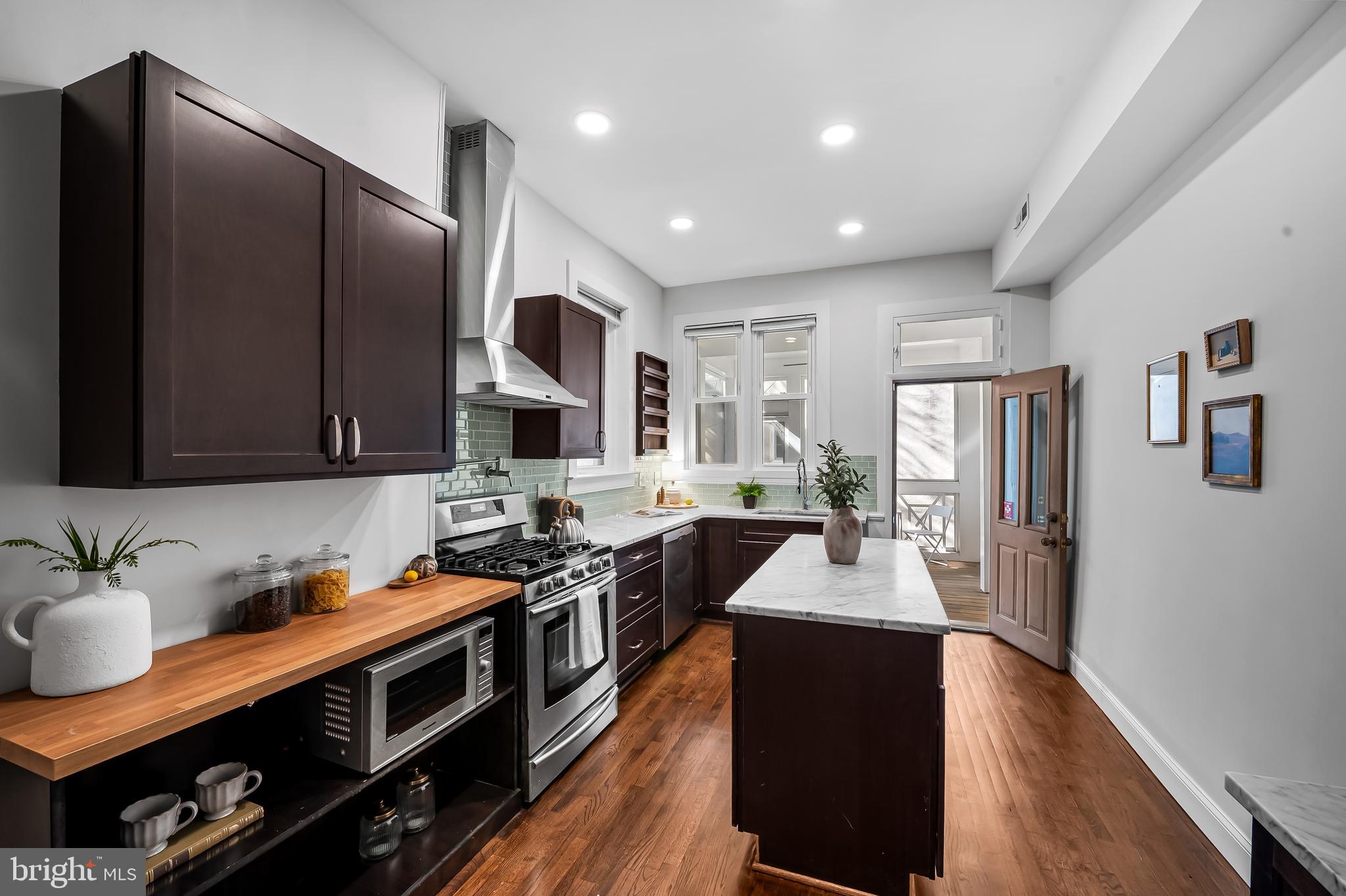 BUTCHERS HILL - Residential