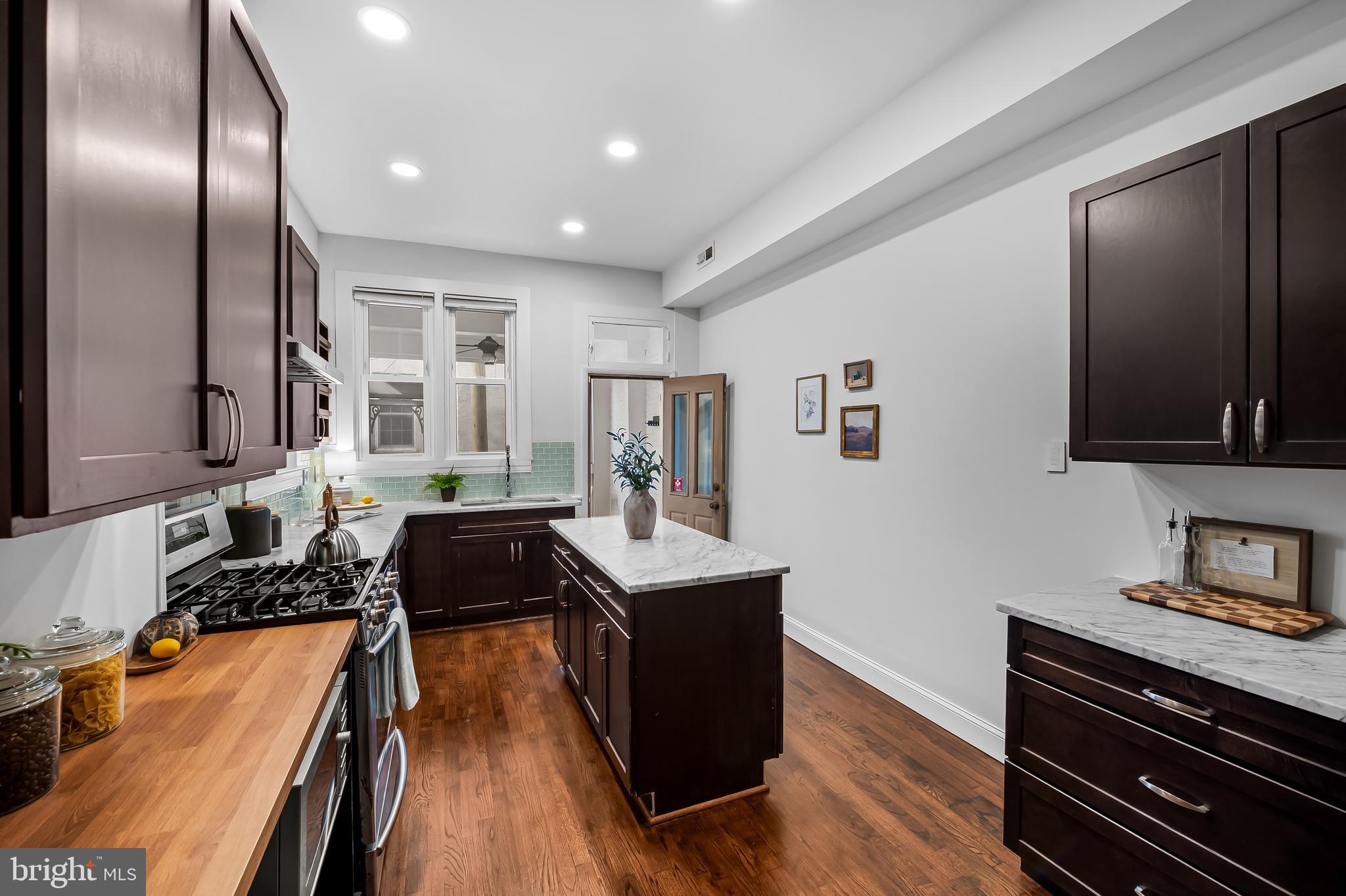 BUTCHERS HILL - Residential