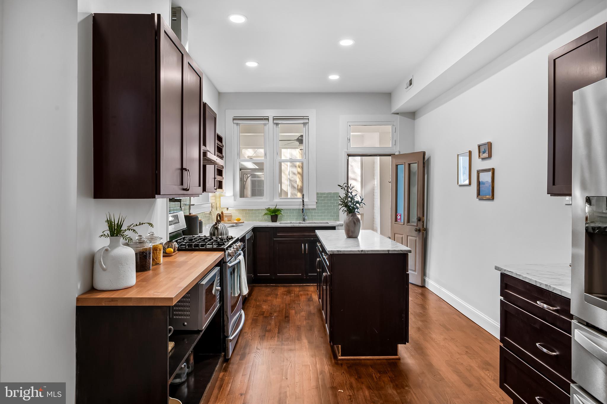 BUTCHERS HILL - Residential