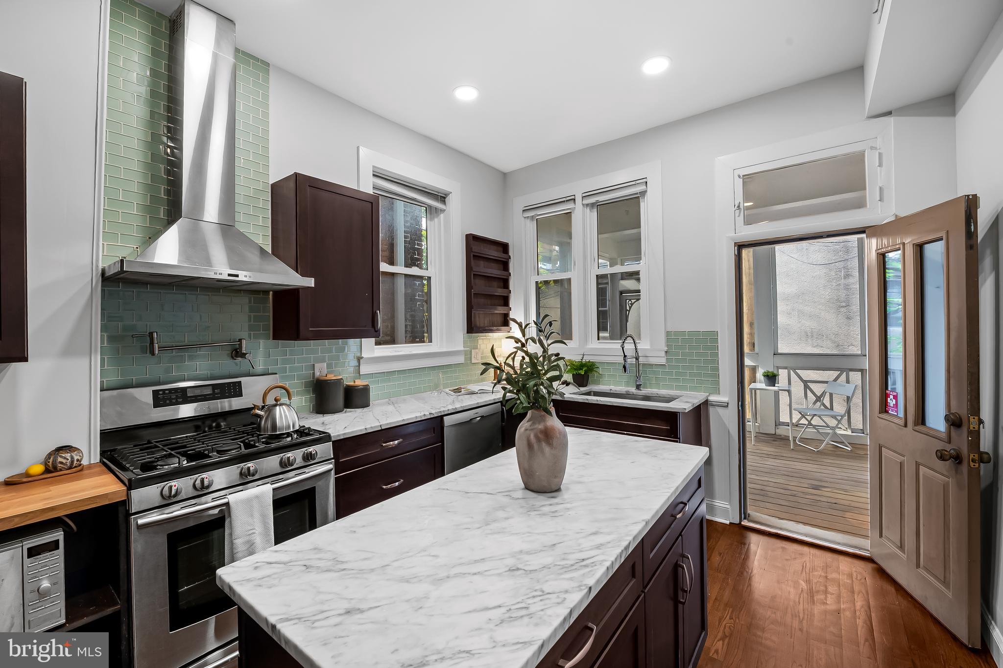 BUTCHERS HILL - Residential