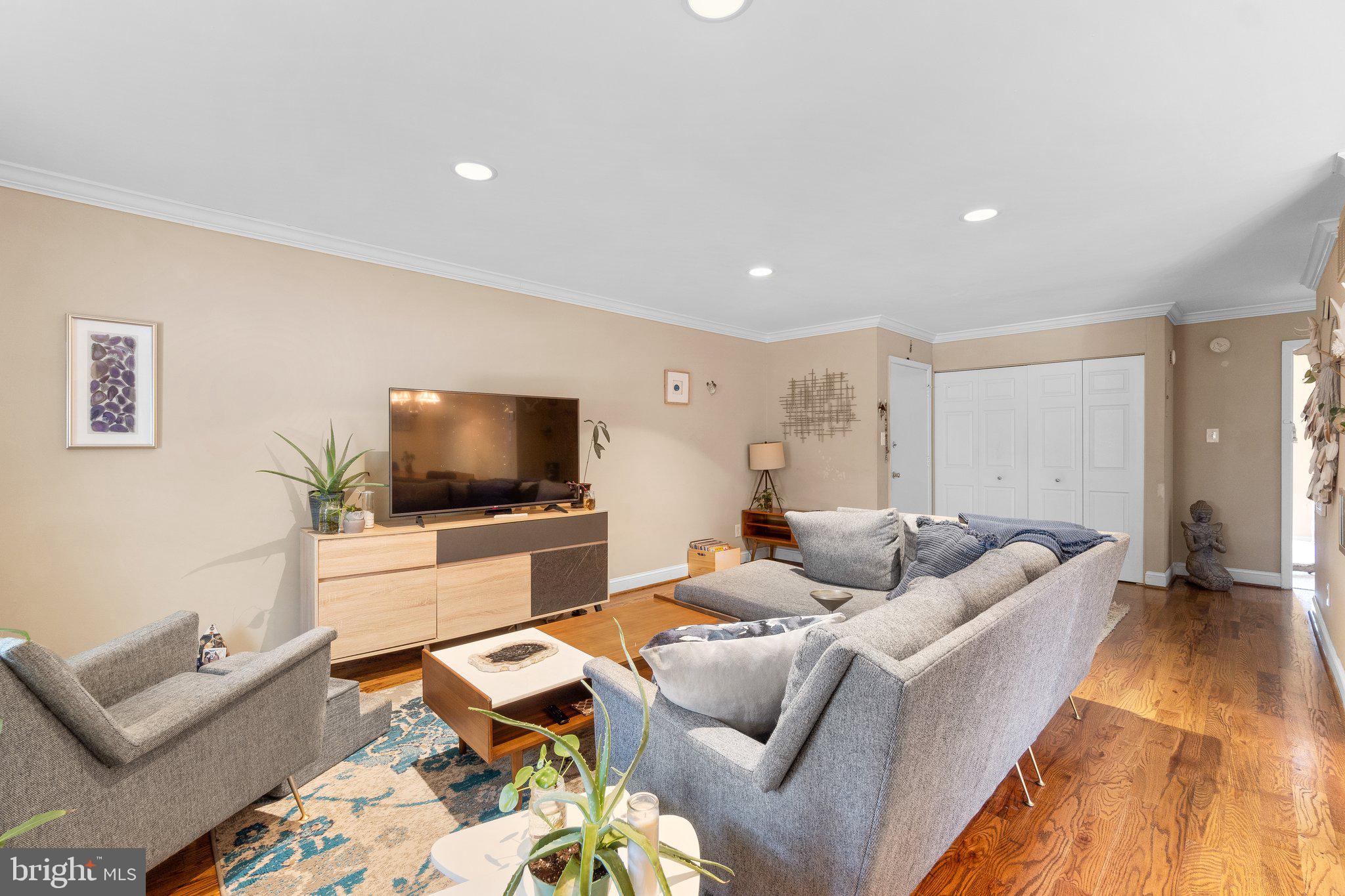 VILLAGES OF HOMELAND - Residential