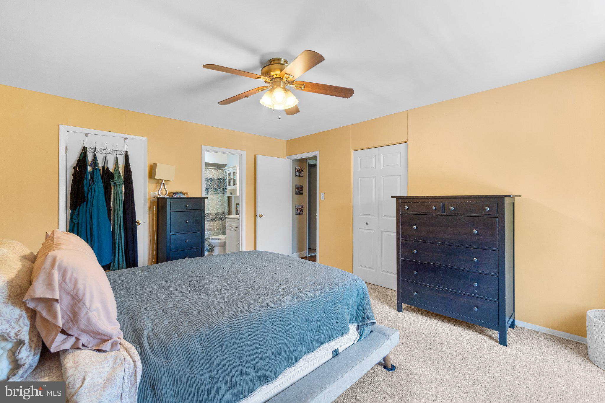 VILLAGES OF HOMELAND - Residential