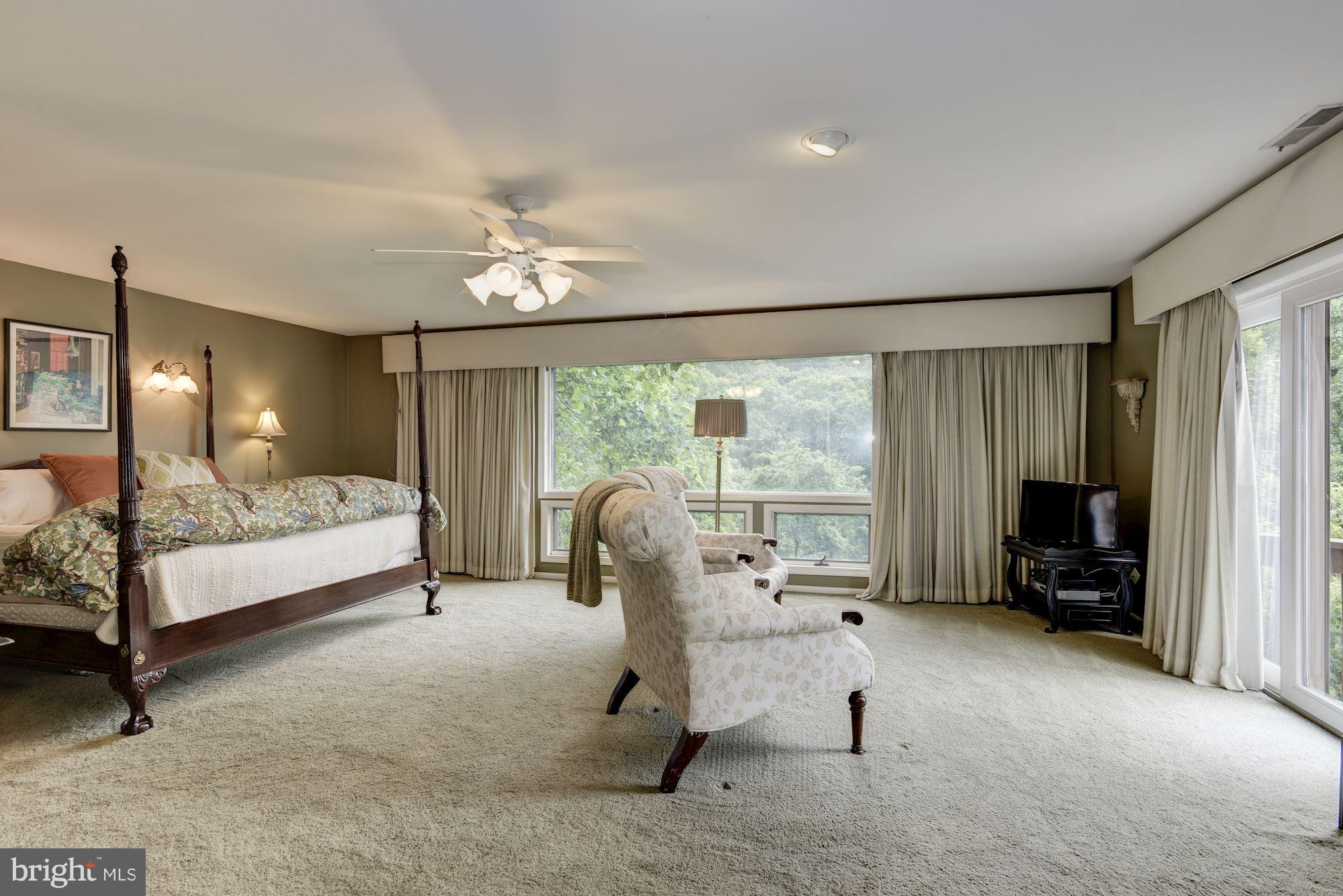 HOBBITS GLEN - Residential