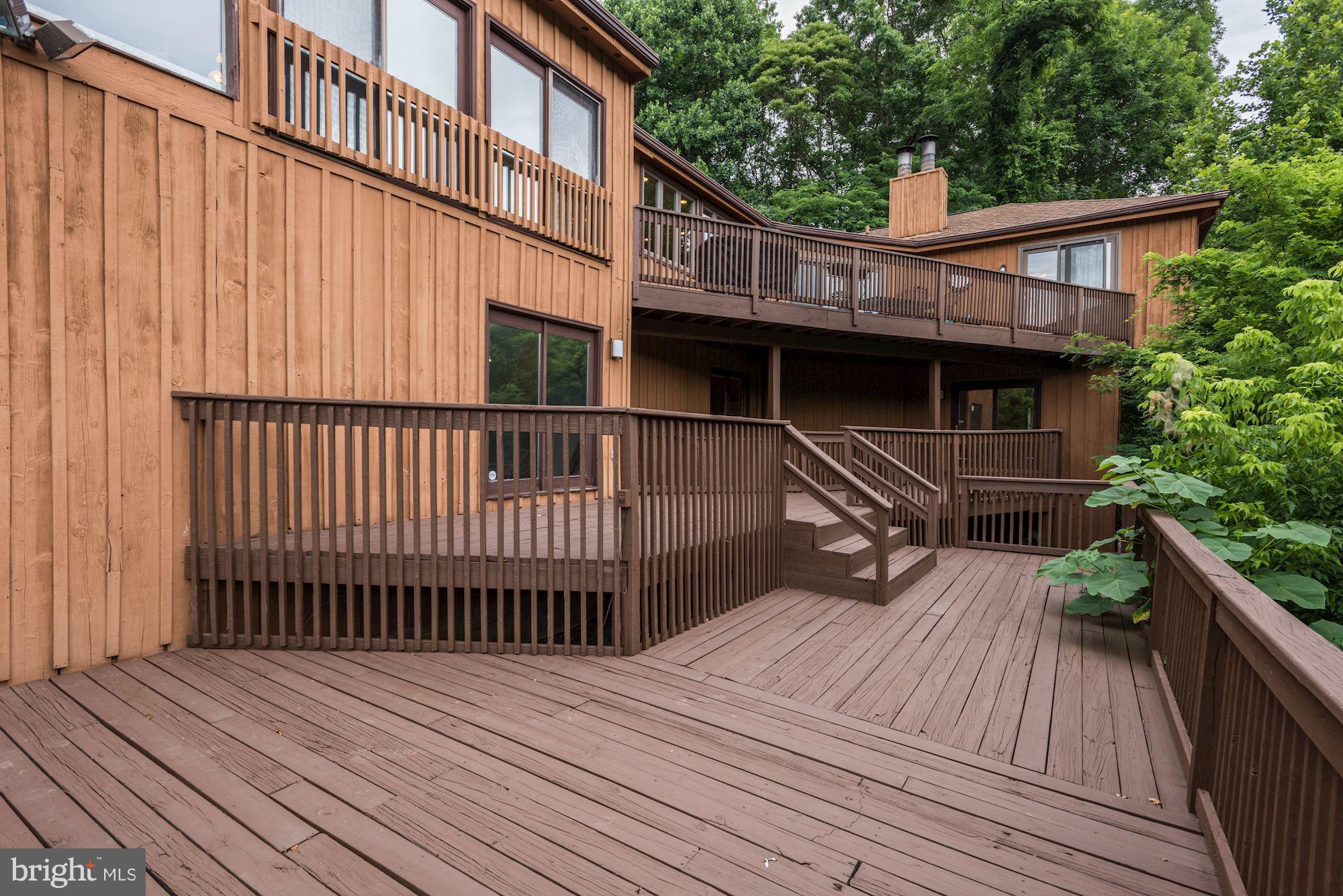 HOBBITS GLEN - Residential