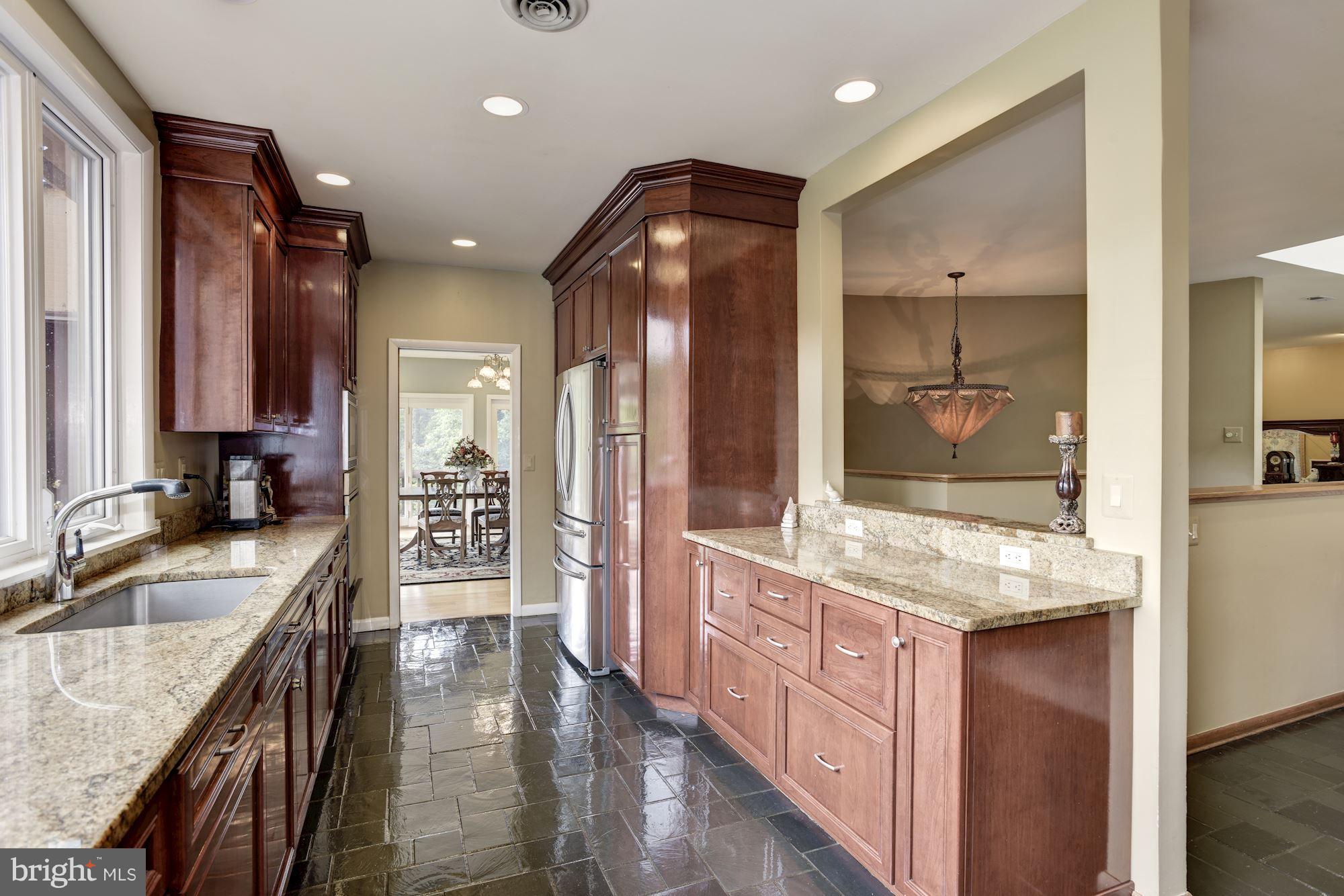 HOBBITS GLEN - Residential