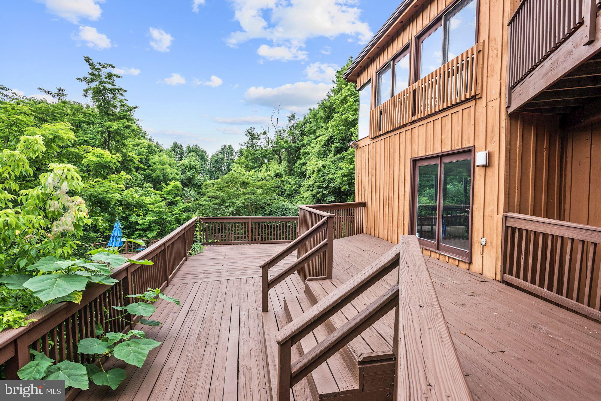 HOBBITS GLEN - Residential