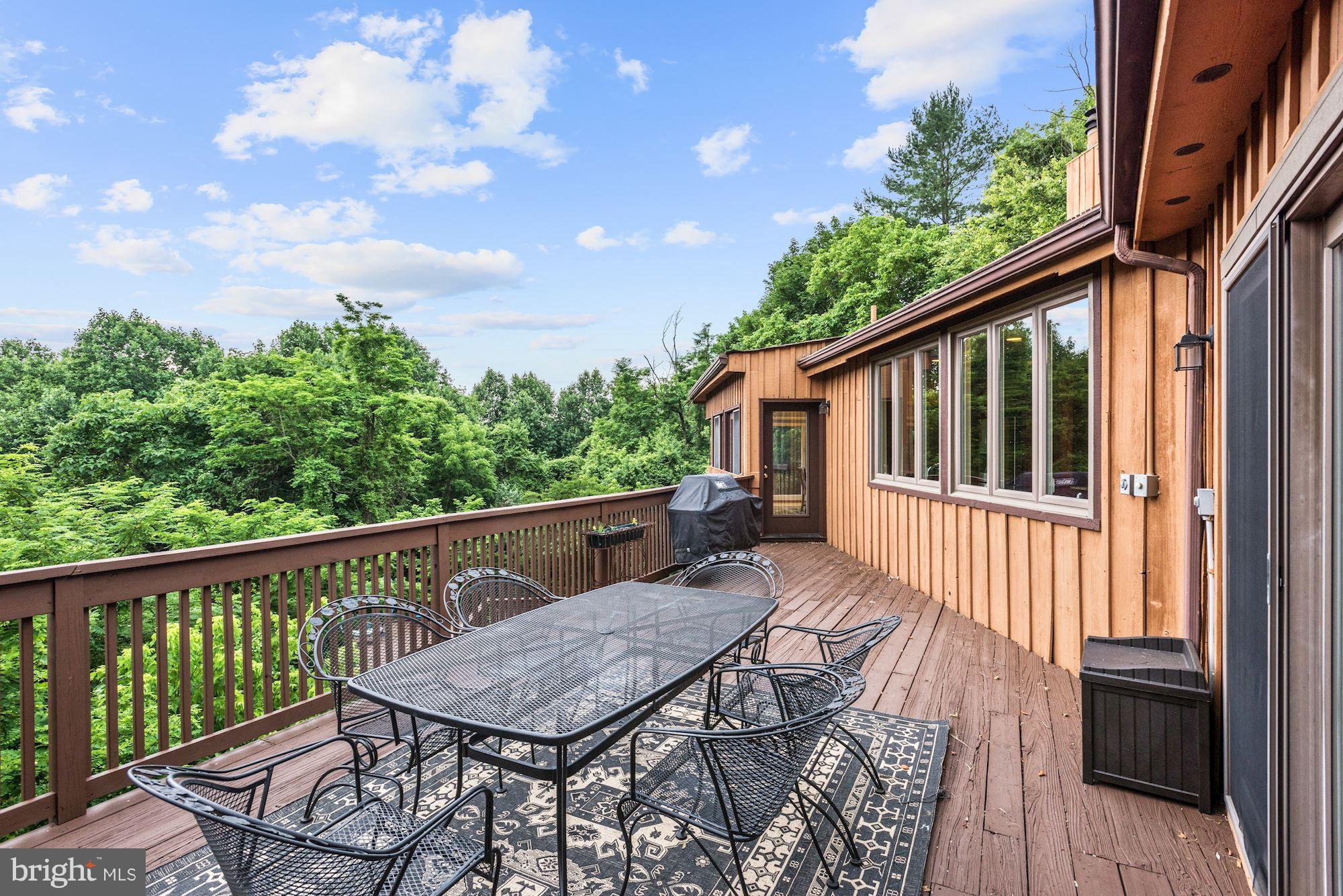 HOBBITS GLEN - Residential