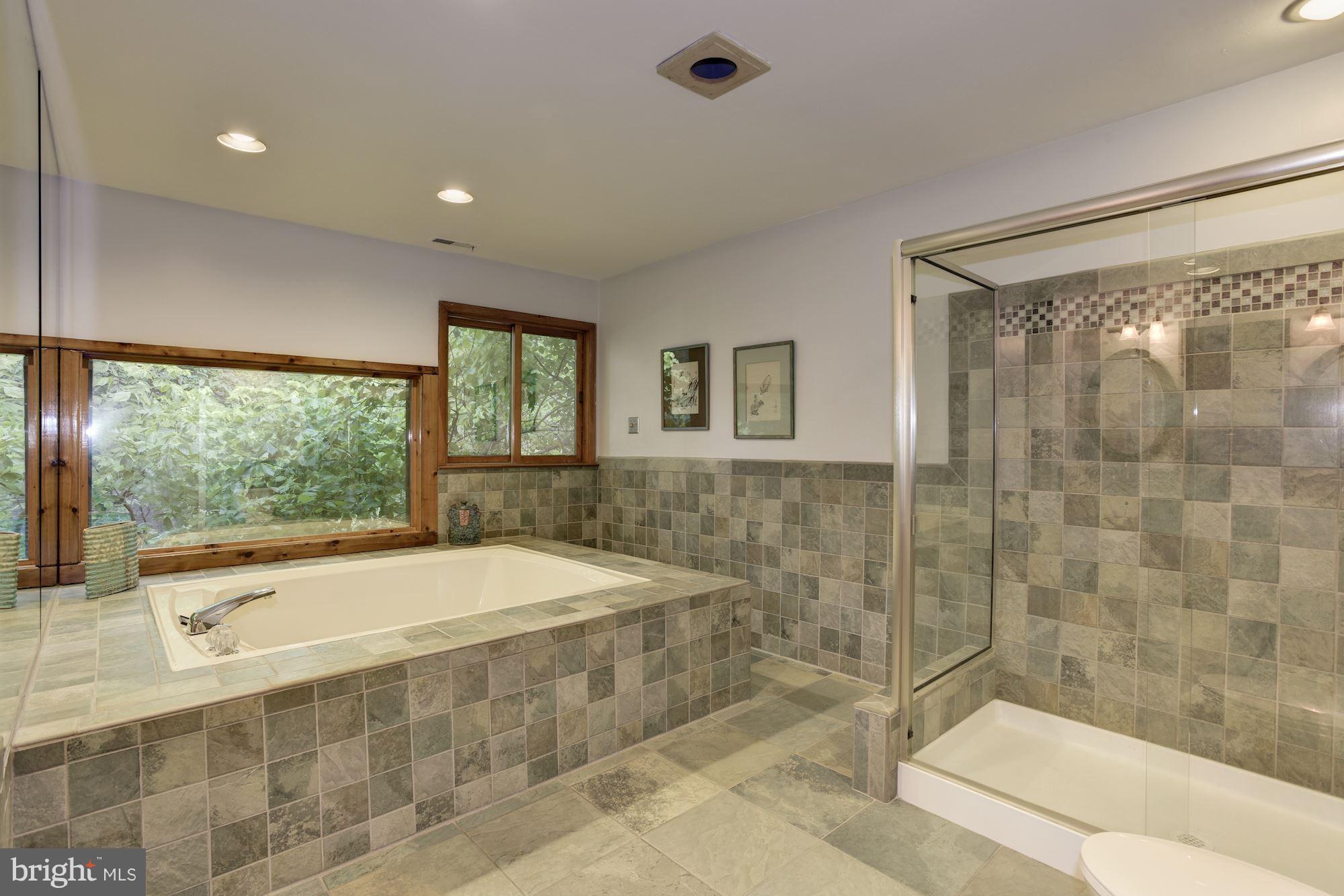 HOBBITS GLEN - Residential