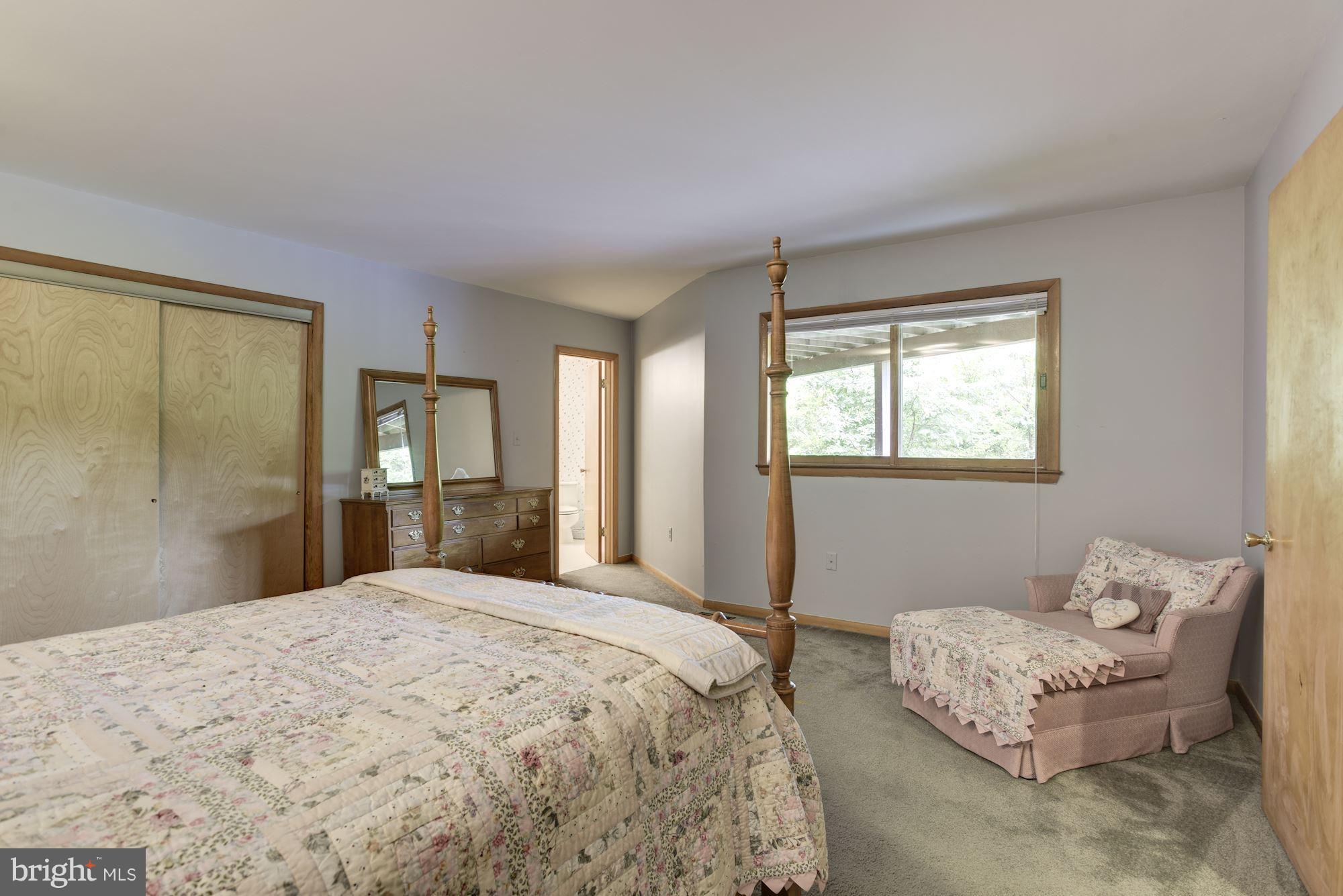 HOBBITS GLEN - Residential