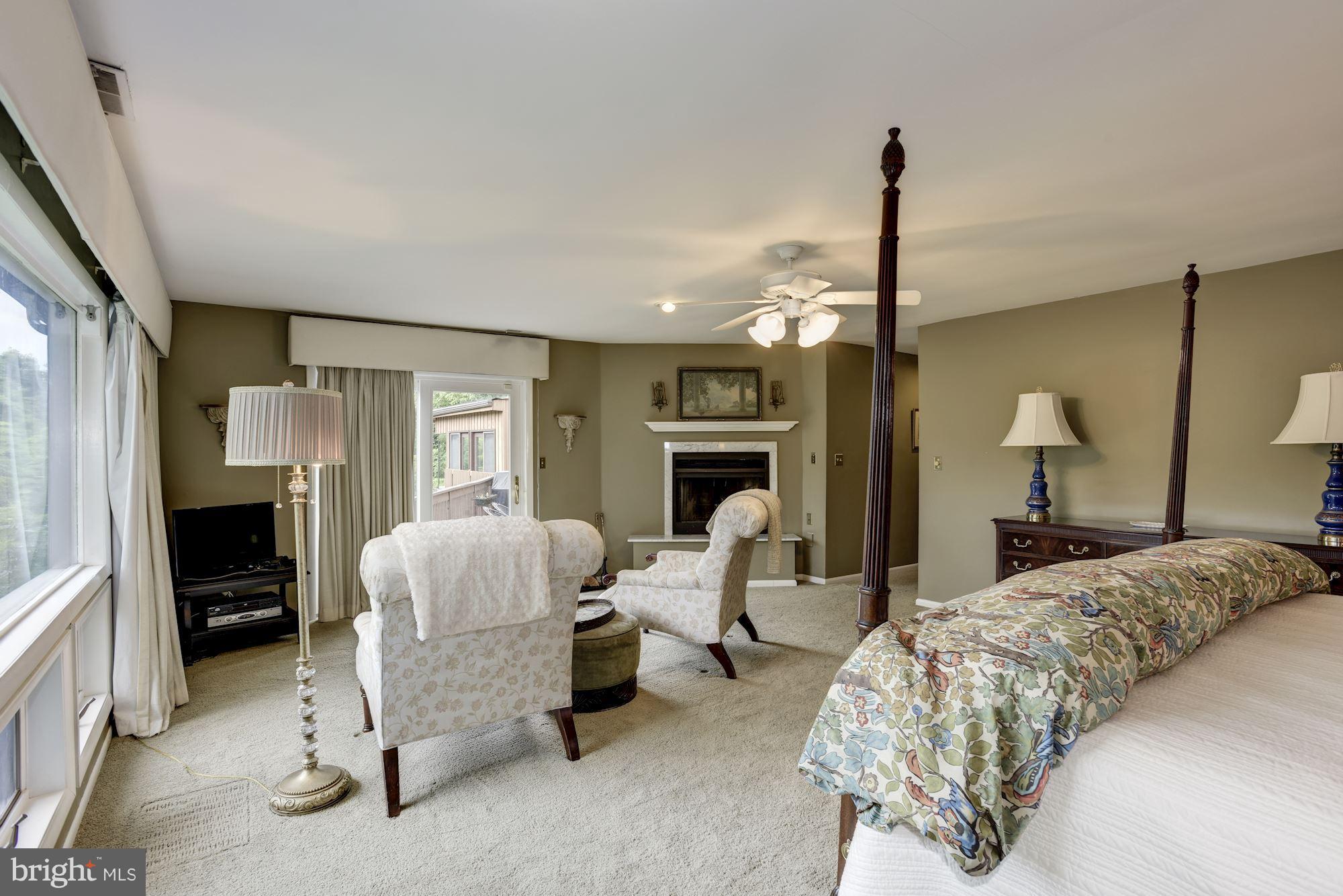 HOBBITS GLEN - Residential