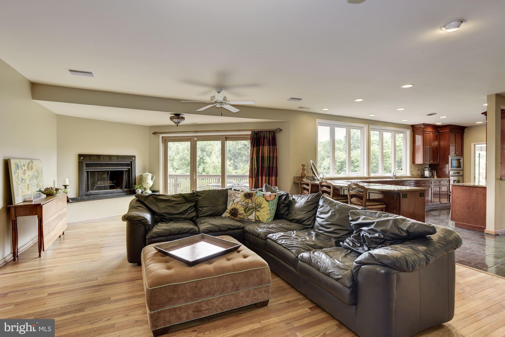 HOBBITS GLEN - Residential