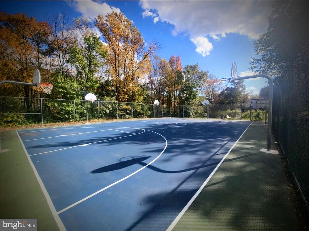 GLENSFORD CONDO - Residential