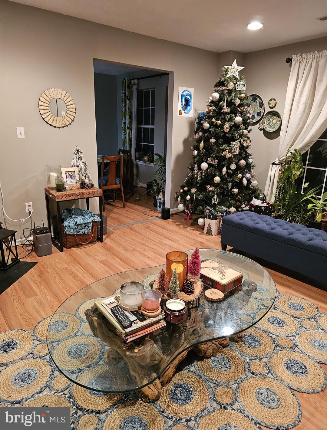 GLENSFORD CONDO - Residential