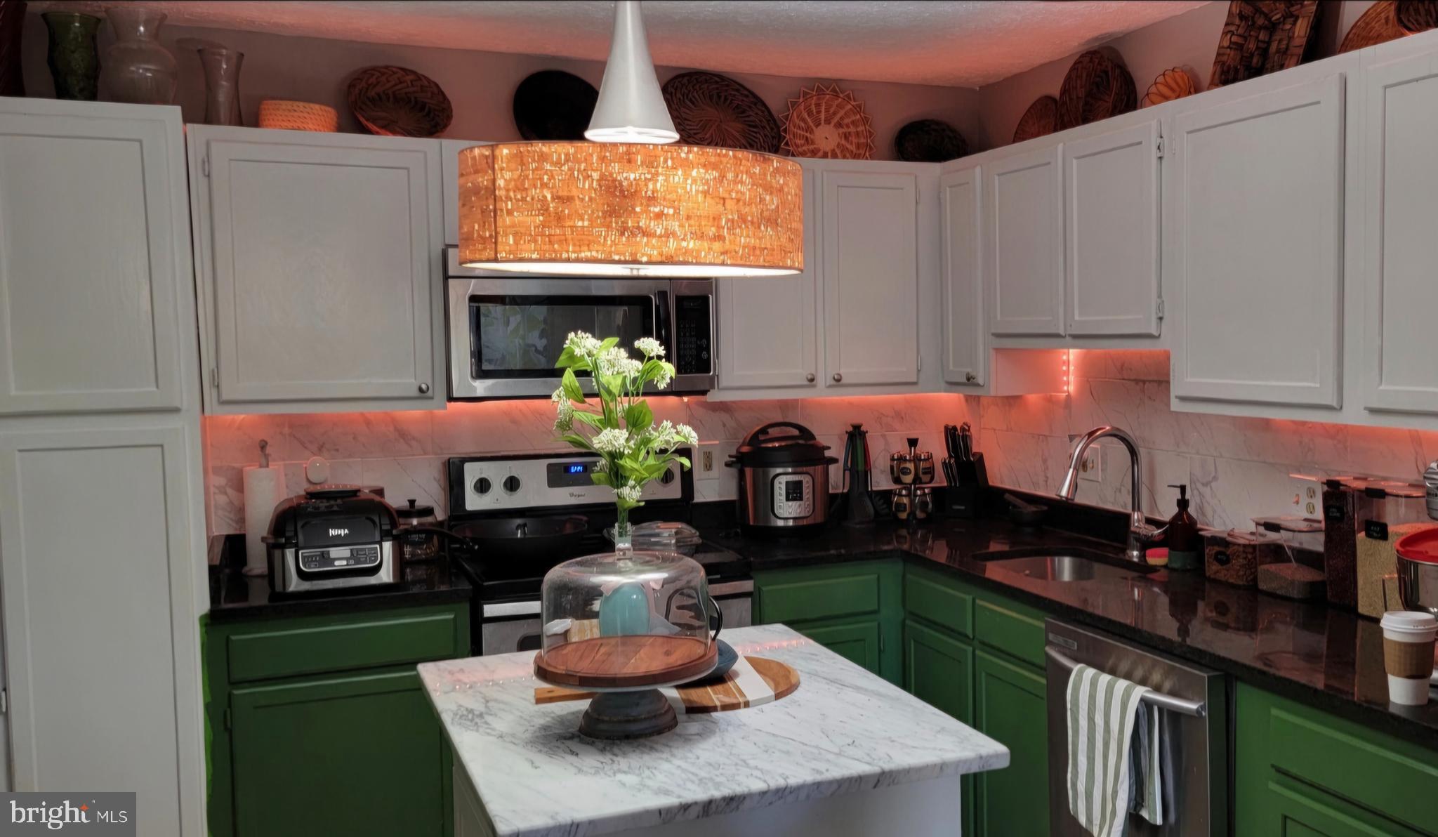 GLENSFORD CONDO - Residential