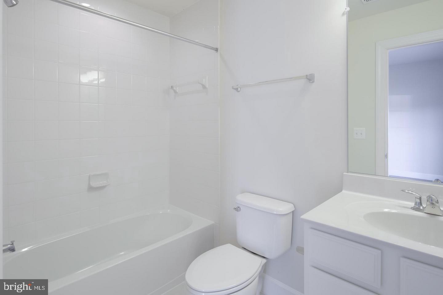 HAYMARKET CROSSING - Residential Lease