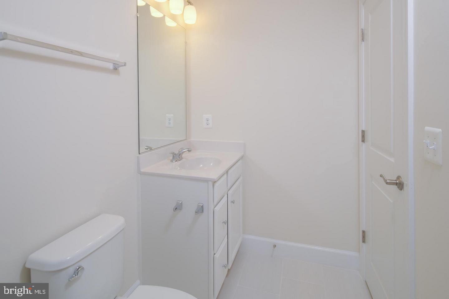 HAYMARKET CROSSING - Residential Lease