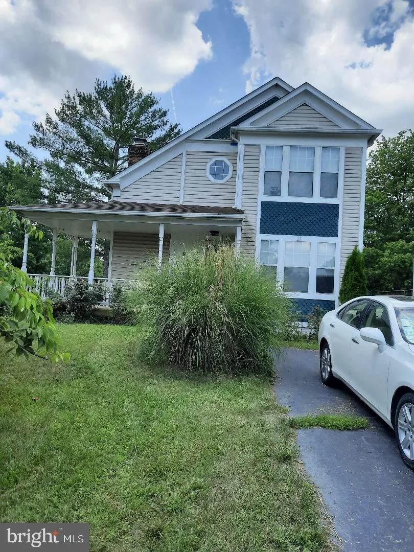 21 Fenton Wood Drive, Sterling, VA 20165