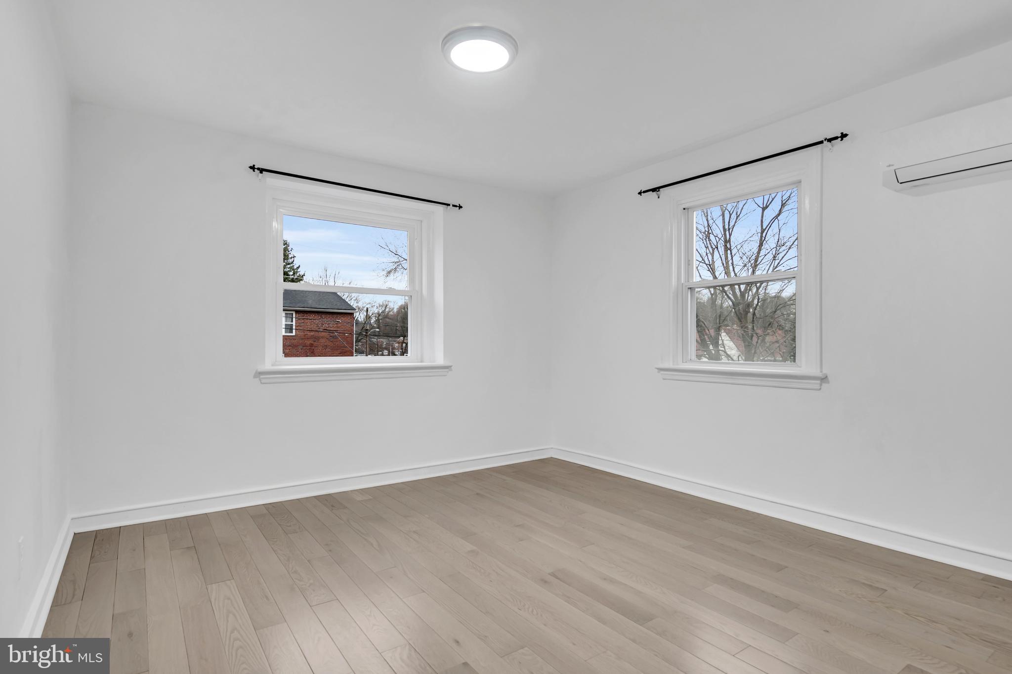 COLONIAL PARK - Residential