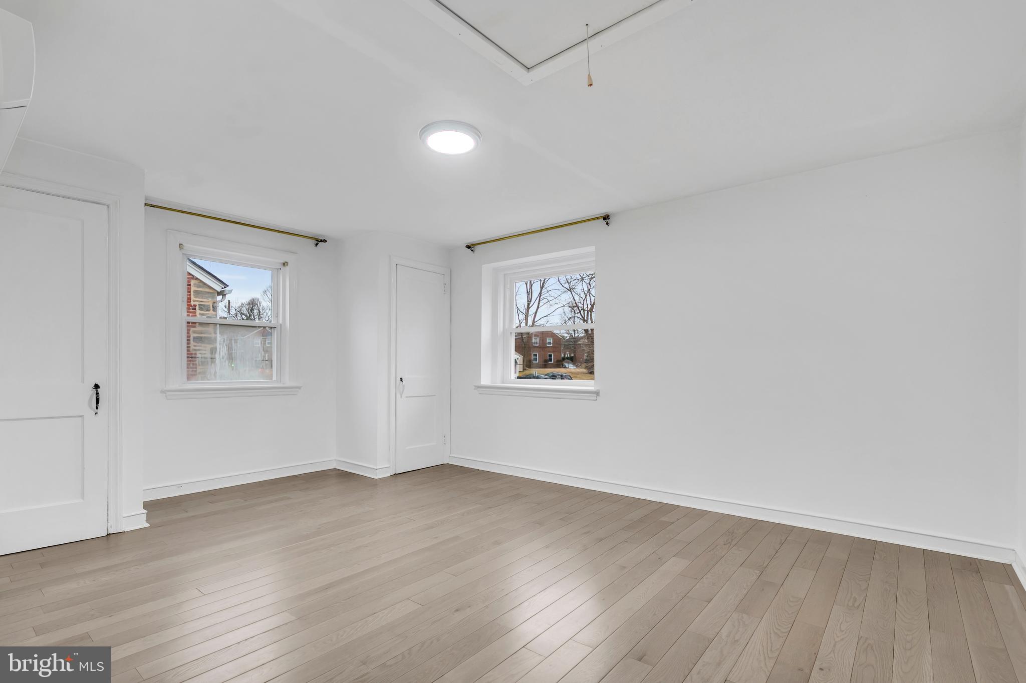 COLONIAL PARK - Residential