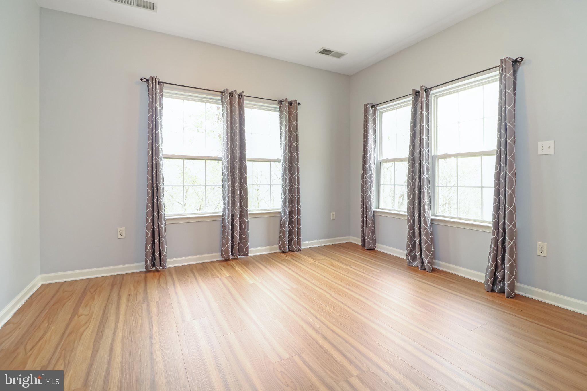 MANASSAS PARK STATION - Residential