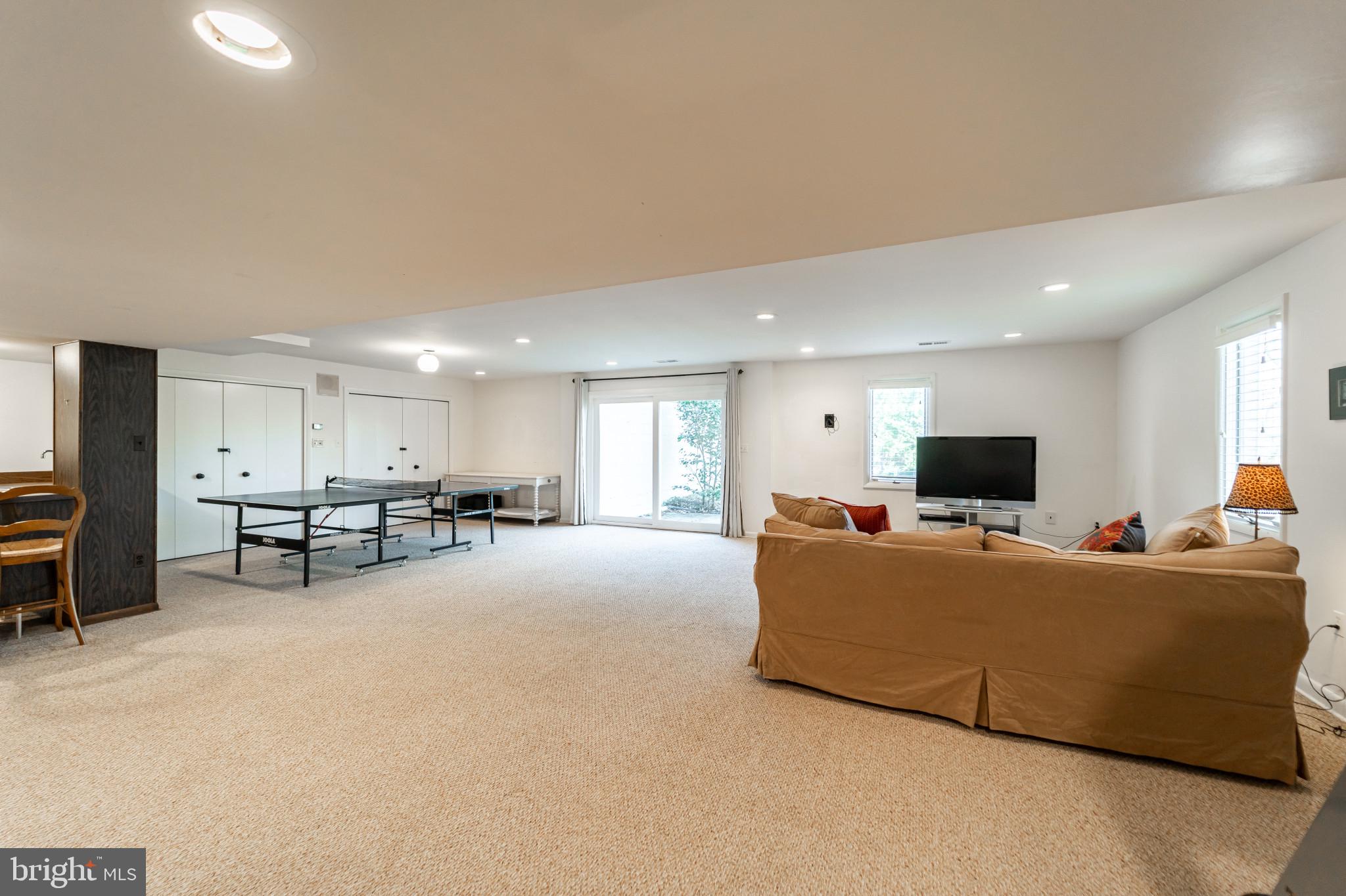 BANNOCKBURN ESTATES - Residential Lease