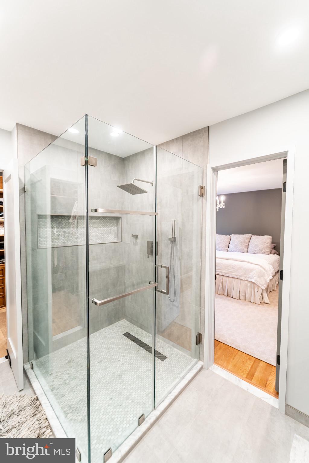 BANNOCKBURN ESTATES - Residential Lease