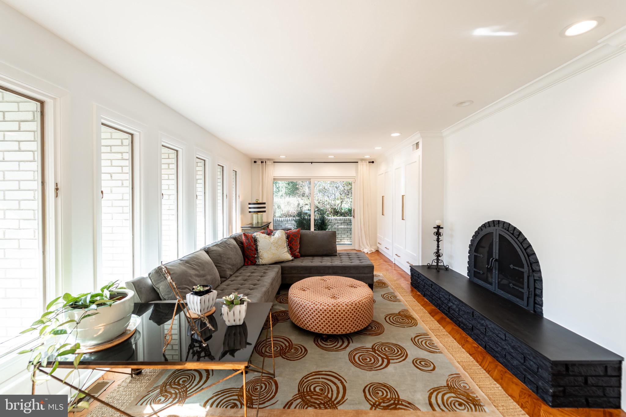 BANNOCKBURN ESTATES - Residential Lease