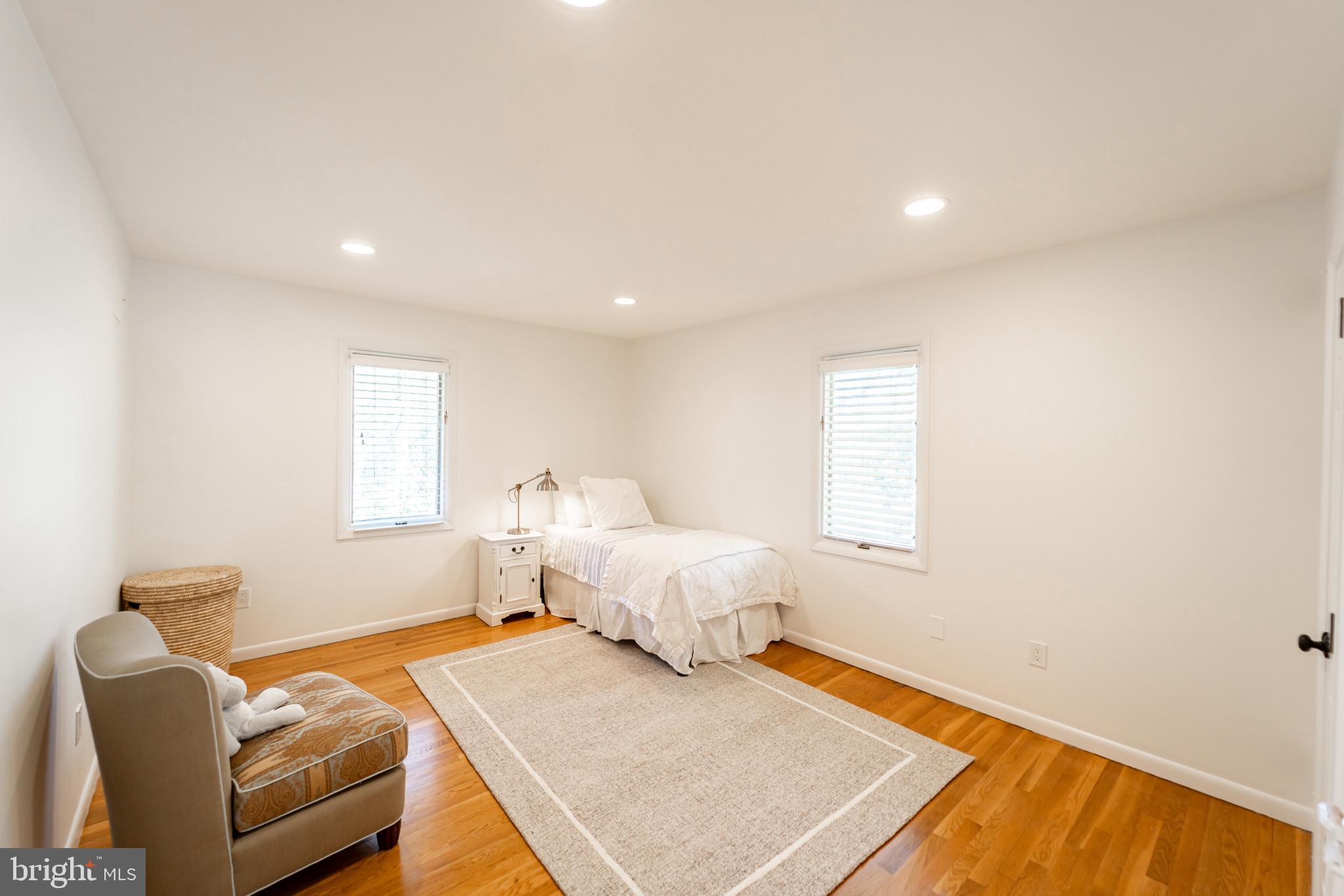 BANNOCKBURN ESTATES - Residential Lease