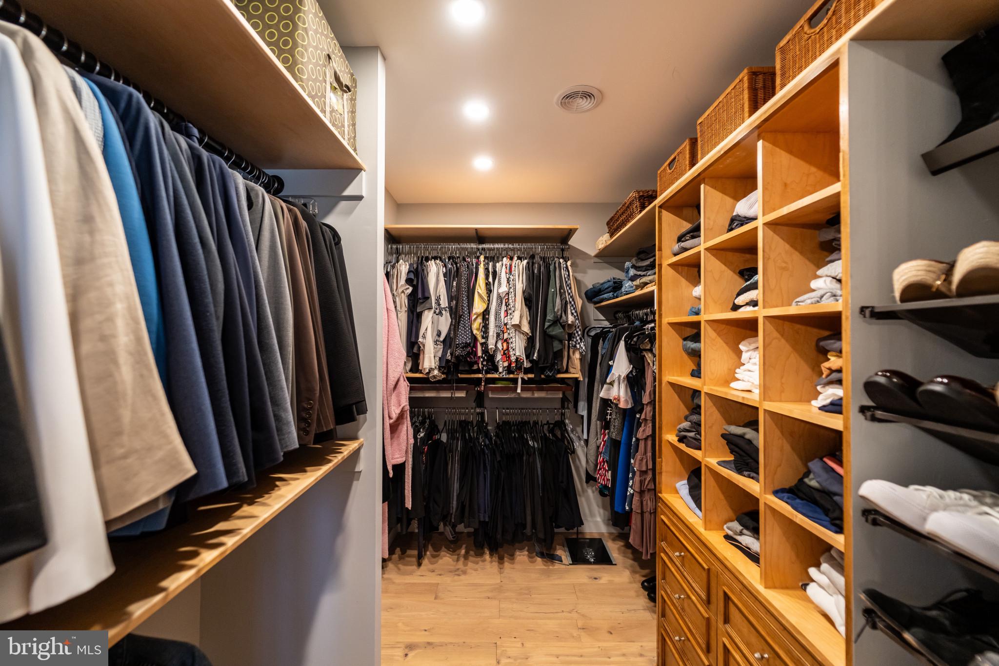 BANNOCKBURN ESTATES - Residential Lease