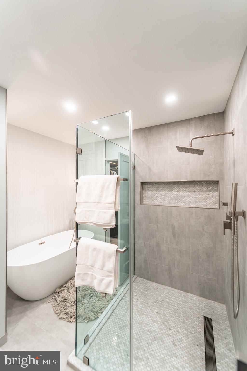 BANNOCKBURN ESTATES - Residential Lease