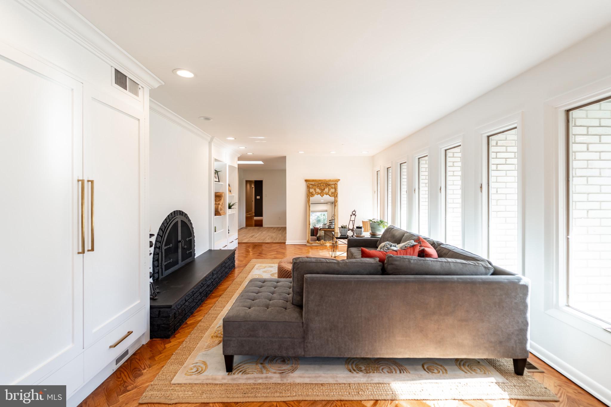 BANNOCKBURN ESTATES - Residential Lease