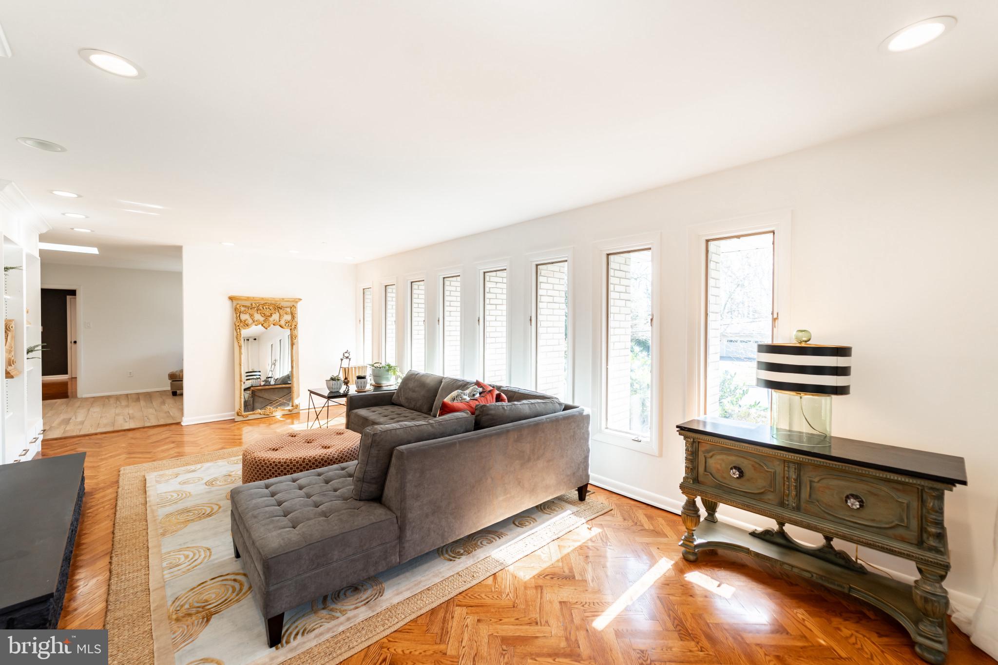 BANNOCKBURN ESTATES - Residential Lease